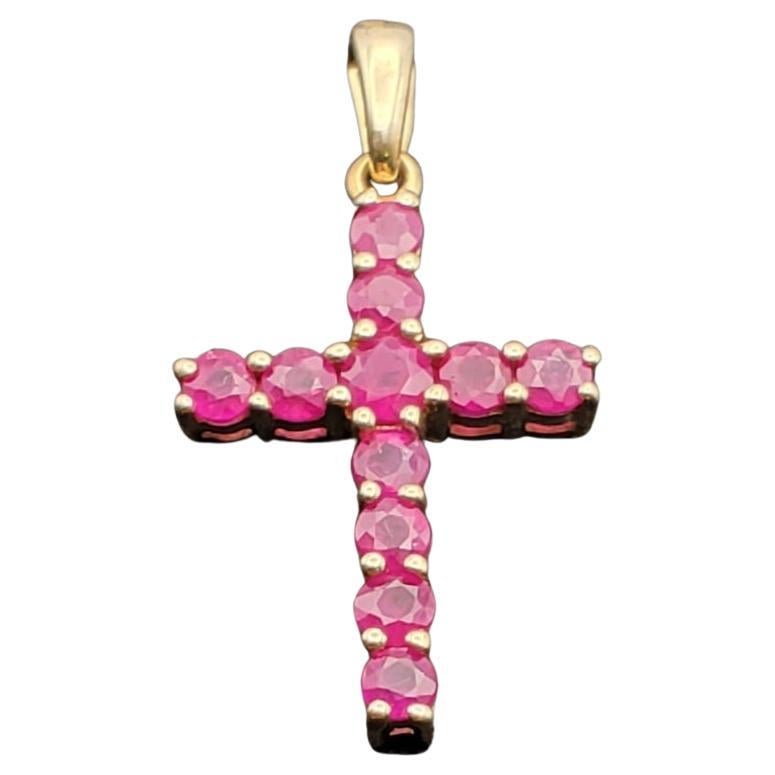 Colgante Cruz de Rubí 10K en venta