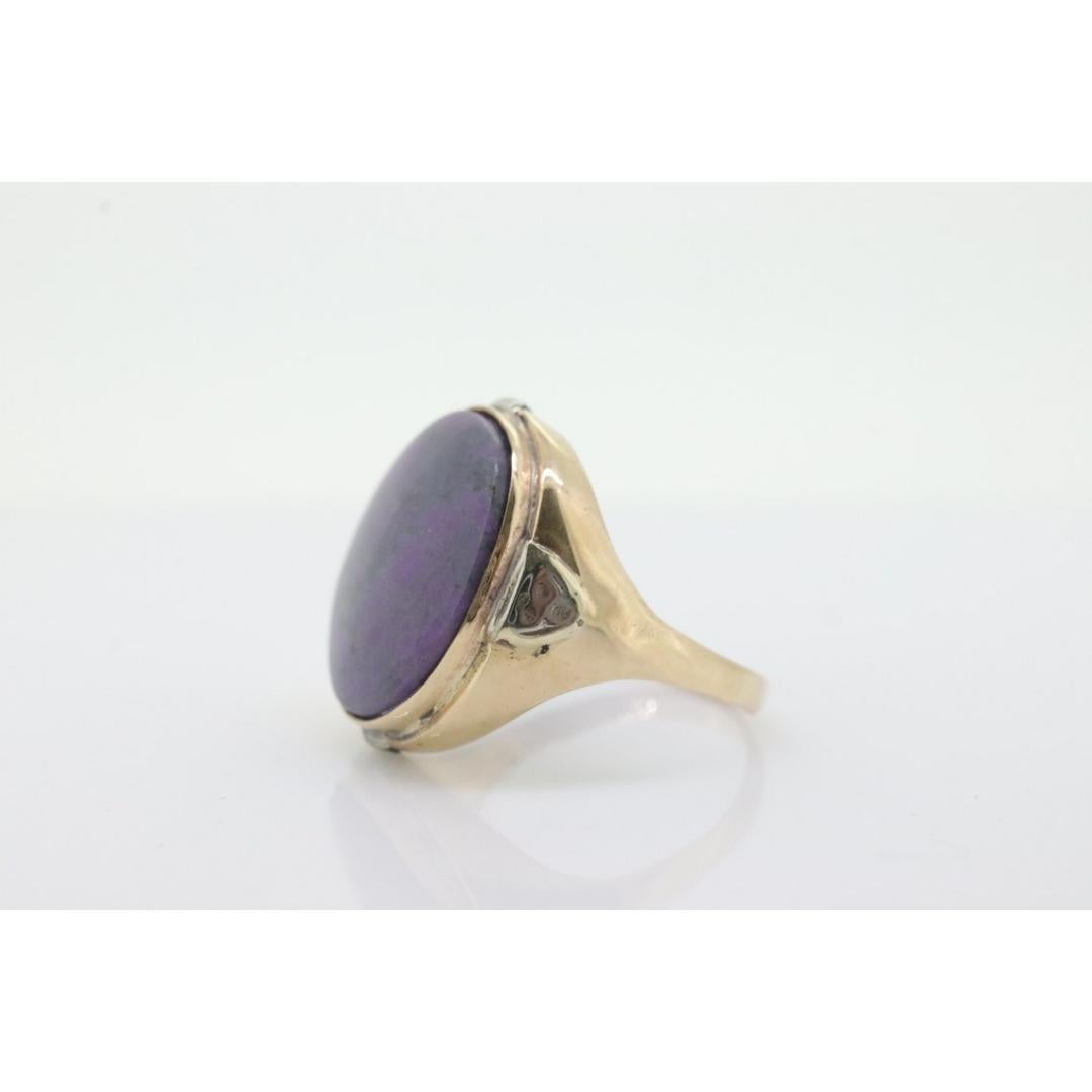 10k SUGILITE Purple bezel ring. Antique 10k Oval Purple Sugilite bezel set In Good Condition For Sale In Port Charlotte, FL
