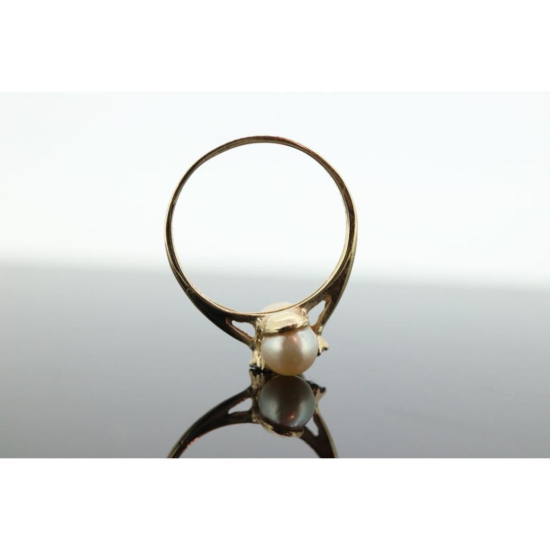 Anillo gemelo de perlas y diamantes de 10k Anillo solitario de oro amarillo de 10k con perla AKOYA en Bueno estado para la venta en Port Charlotte, FL