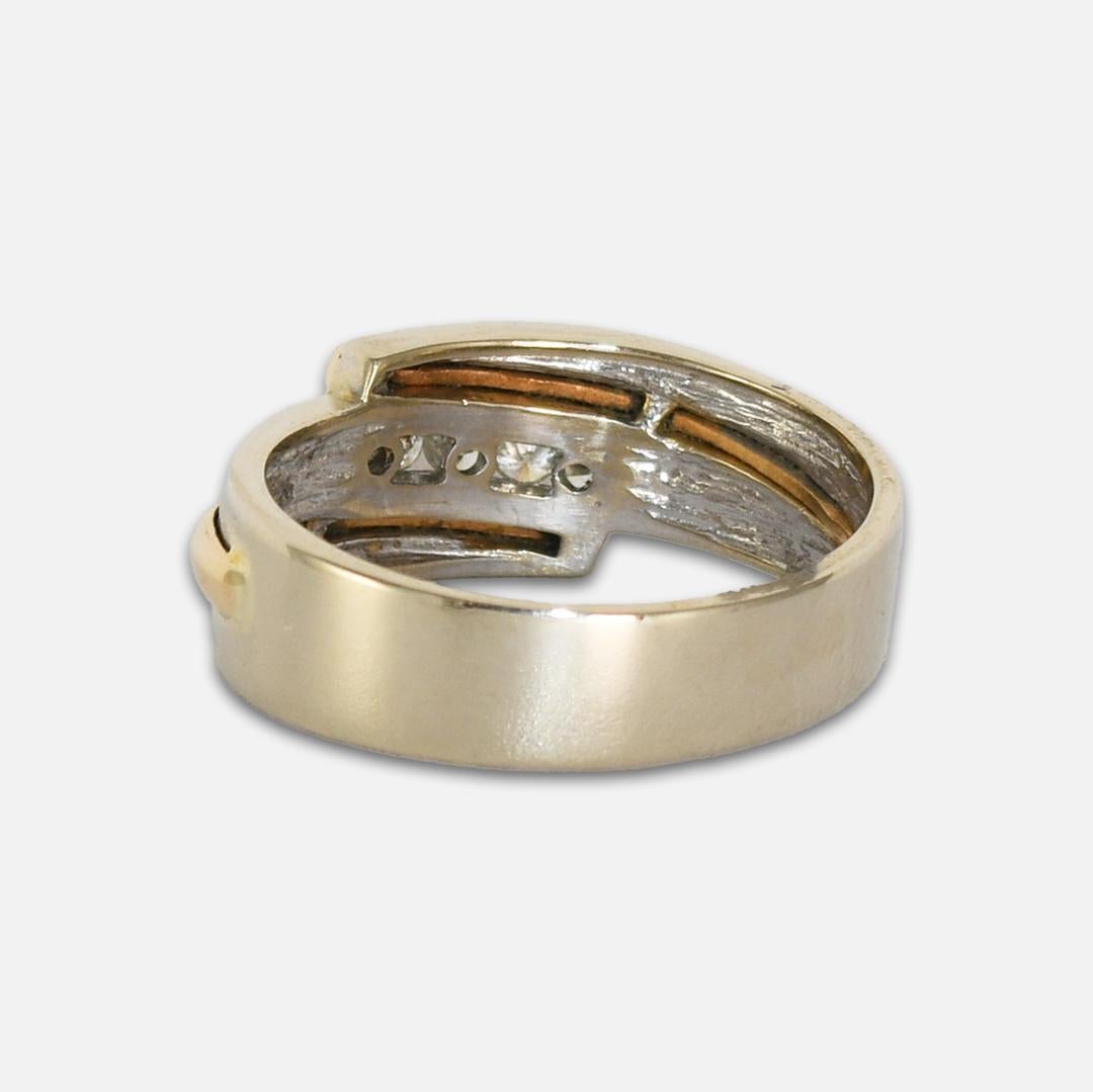 10K Two-Tone Diamond Wedding Band In Excellent Condition For Sale In Laguna Beach, CA