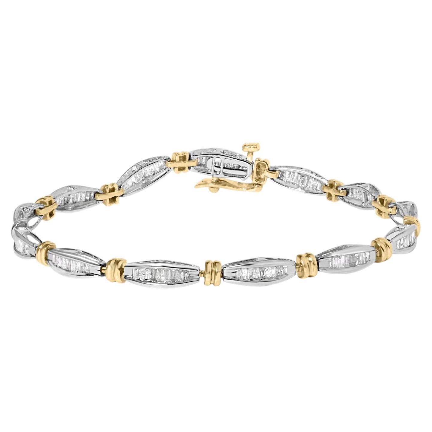 Pulsera de eslabones con canal de diamantes baguette de 2,0 qt en oro bicolor de 10 quilates en venta