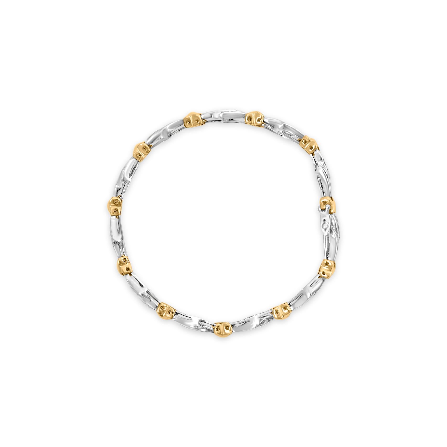 Moderne Bracelet à maillons en or bicolore 10K tissé de diamants baguettes de 2,0 carats et en forme de « X » en vente