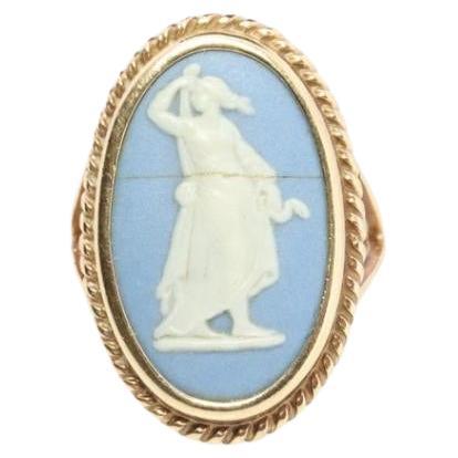 10k Wedgwood Cameo Oval Bezel ring. Wedgwood Made in England Ceramic Cameo
