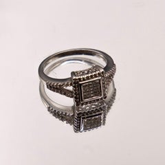 10k White Gold 0.40 cts. Diamond Ring with invisible-set princess diamonds