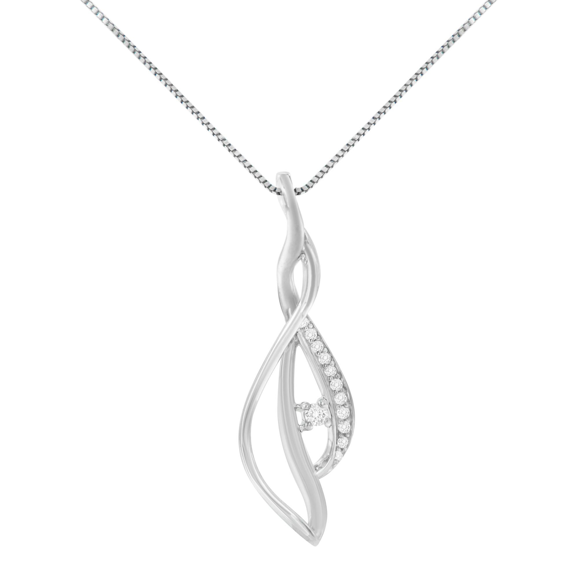 Contemporary 10K White Gold 1/10 Carat Leaf Shape Diamond Pendant Necklace For Sale