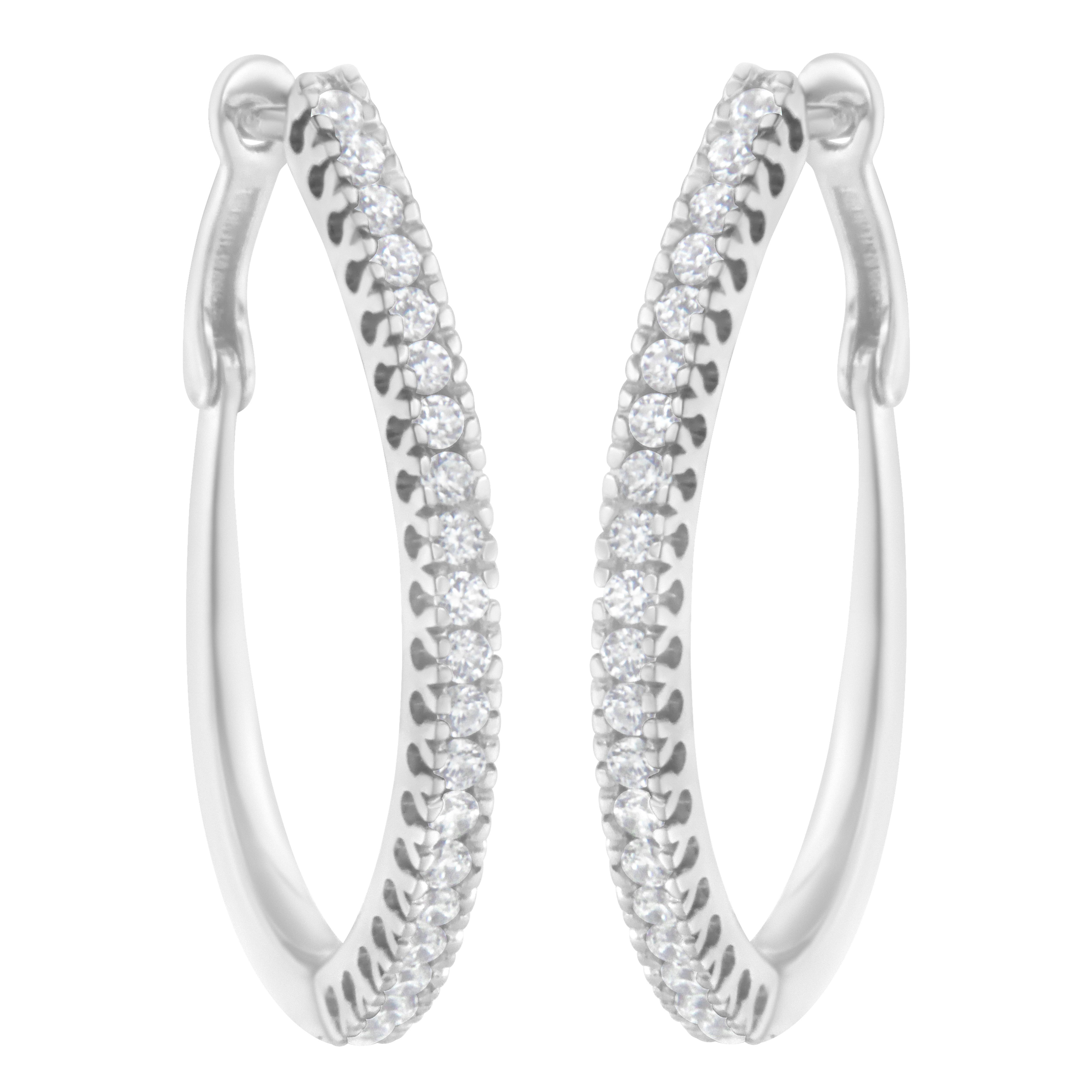 Orecchini a cerchio con diamante da 1/2 carato in oro bianco 10K In condizioni Nuovo in vendita a New York, NY