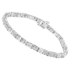 10K White Gold 1/2 Cttw Round and Baguette Diamond Alternating Link 7" Bracelet
