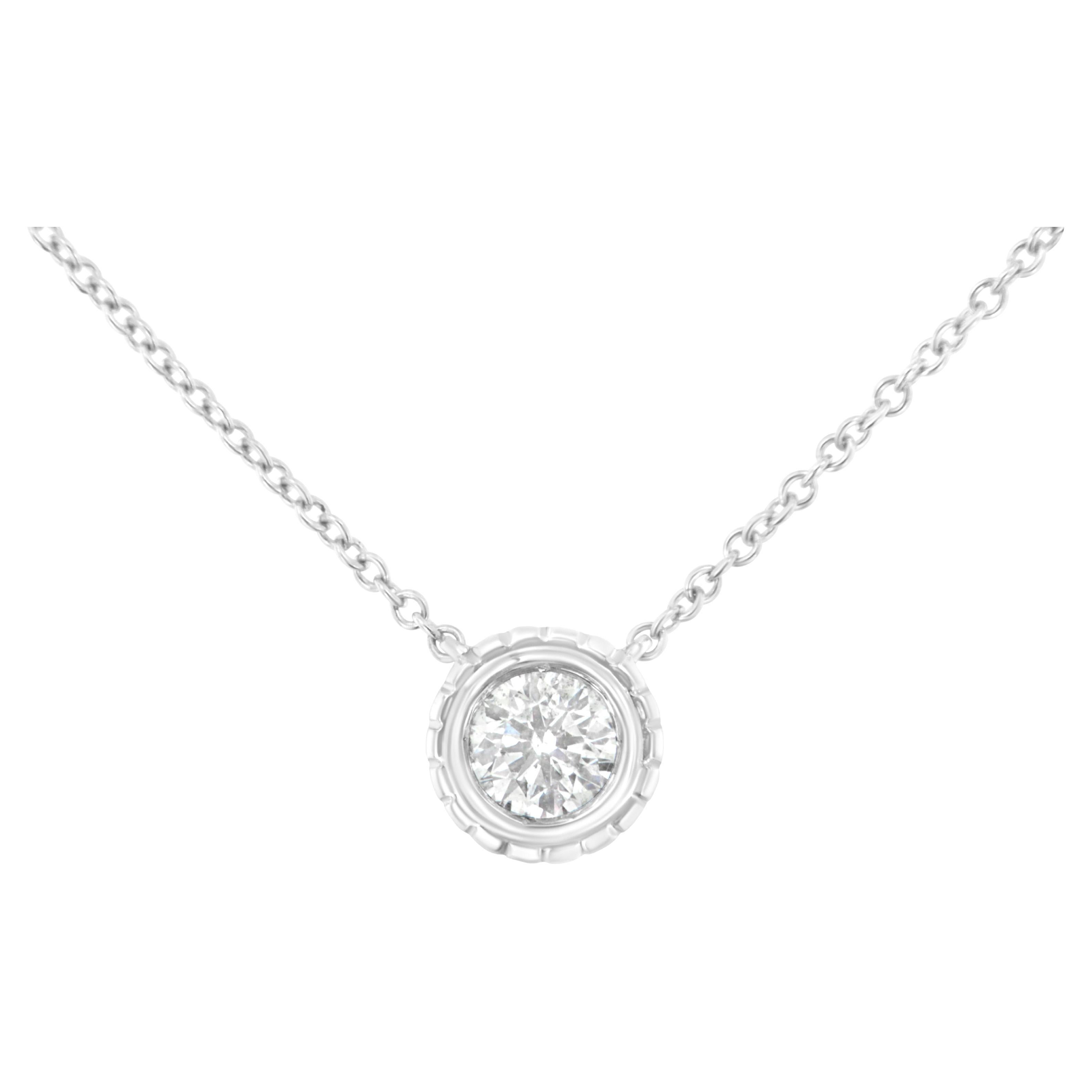 10K White Gold 1/4 Carat Diamond Solitaire Chakra Style Pendant Necklace For Sale