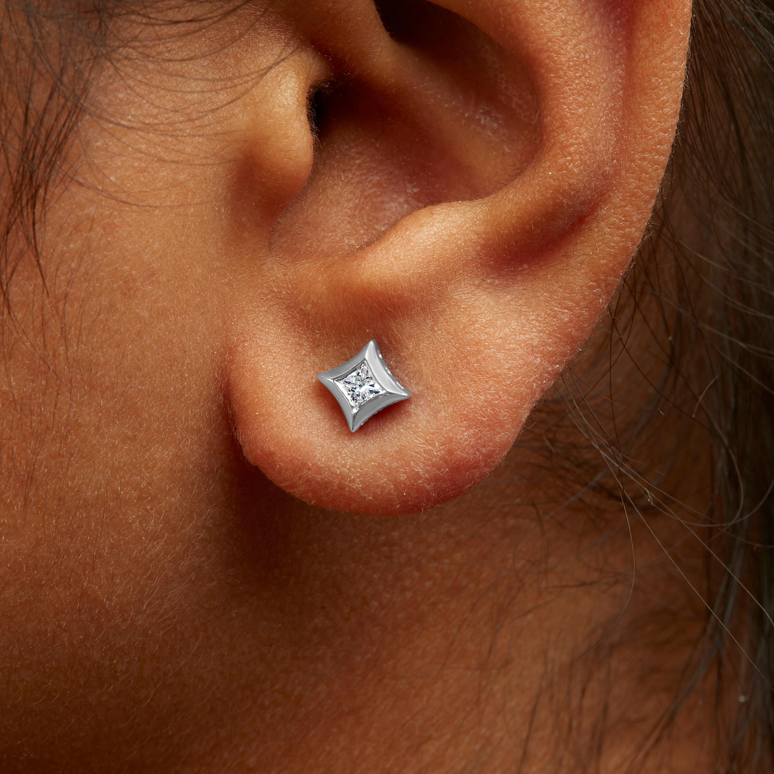 Princess Cut 10K White Gold 1/5 Carat Invisible Set Princess-Cut Diamond Stud Earrings For Sale