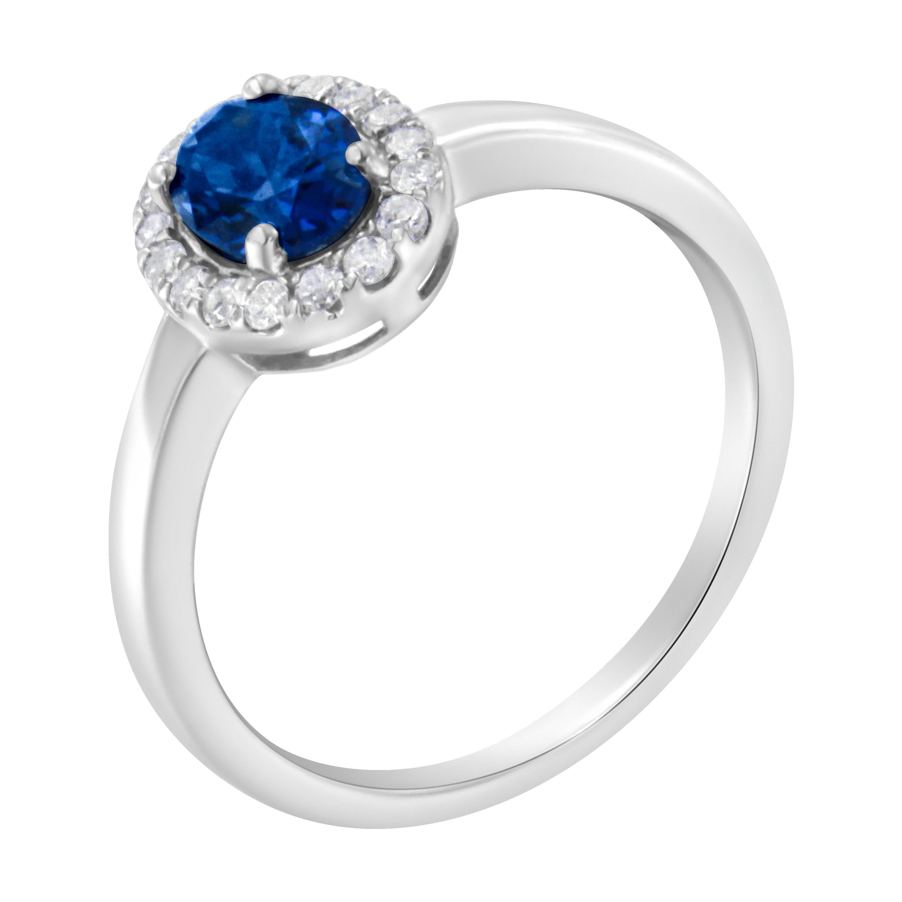 Modern 10K White Gold 1/5 Carat Round Diamond & Blue Sapphire Halo Cocktail Ring For Sale