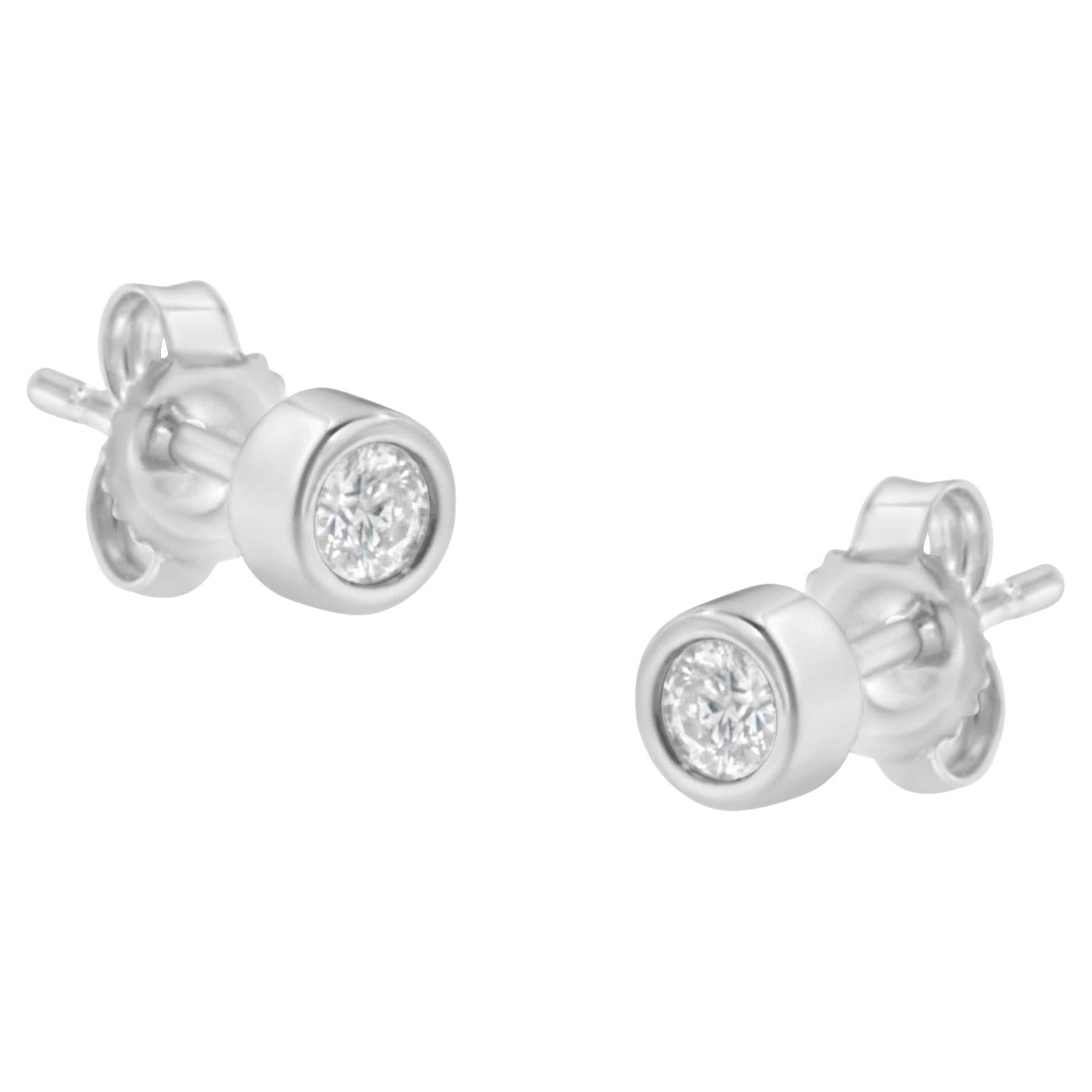 10K White Gold 1/6 Cttw Round Brilliant-Cut Near Colorless Diamond Stud Earrings