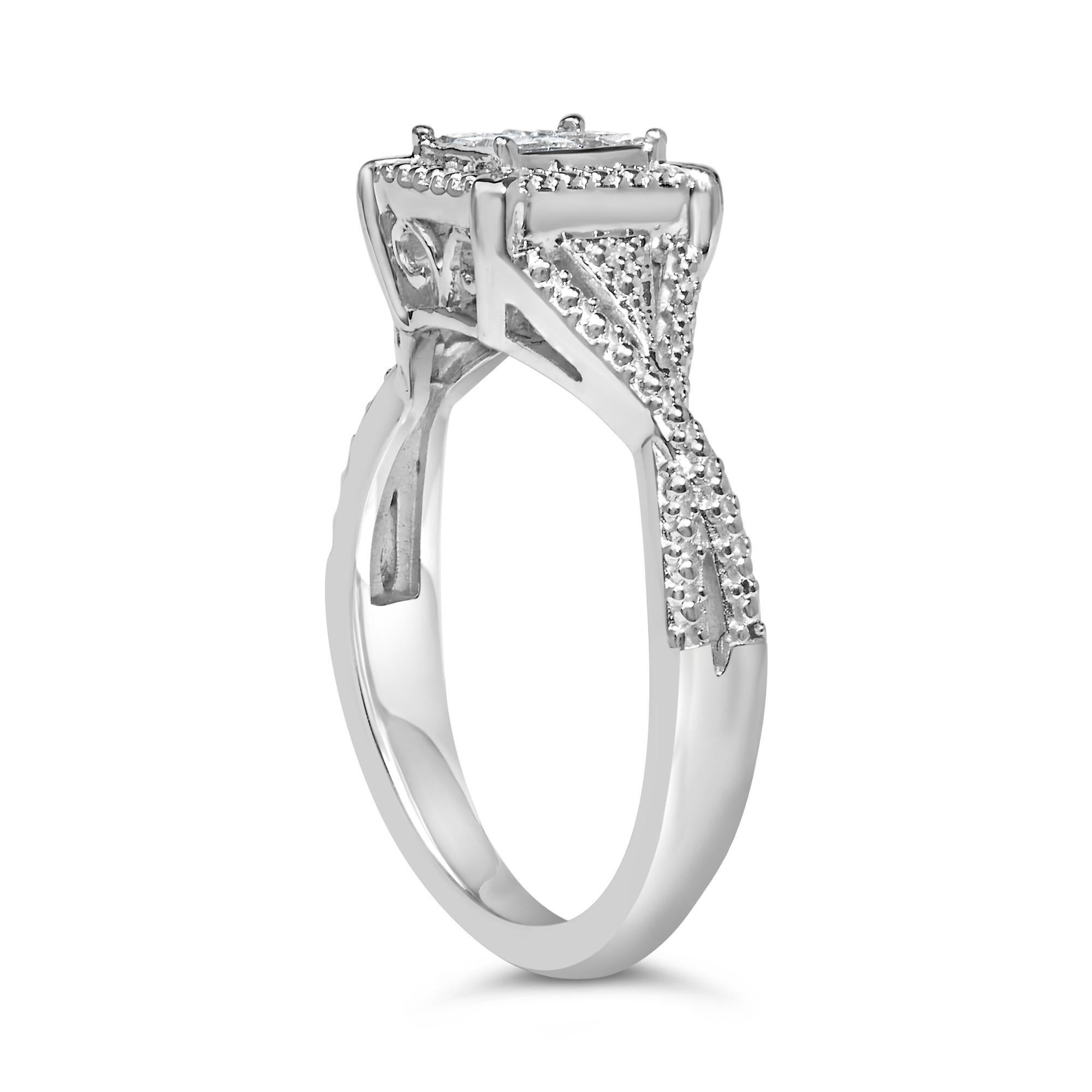 Taille princesse Bague en or blanc 10K à tête composite et corps perlé avec diamant princesse 1/7 cttw en vente