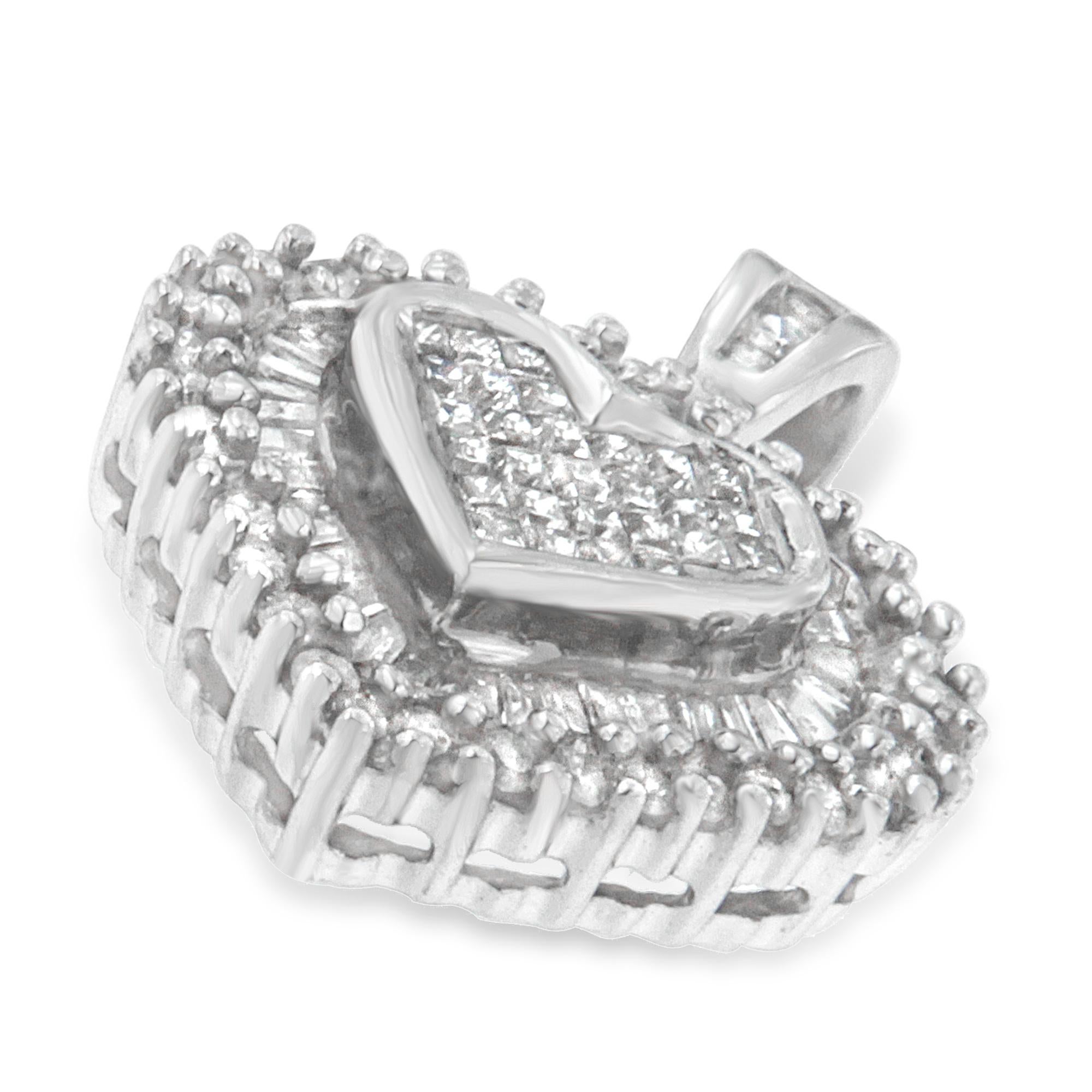 Contemporary 10K White Gold 1.0 Carat Multi Cut Diamond Heart Pendant Necklace For Sale