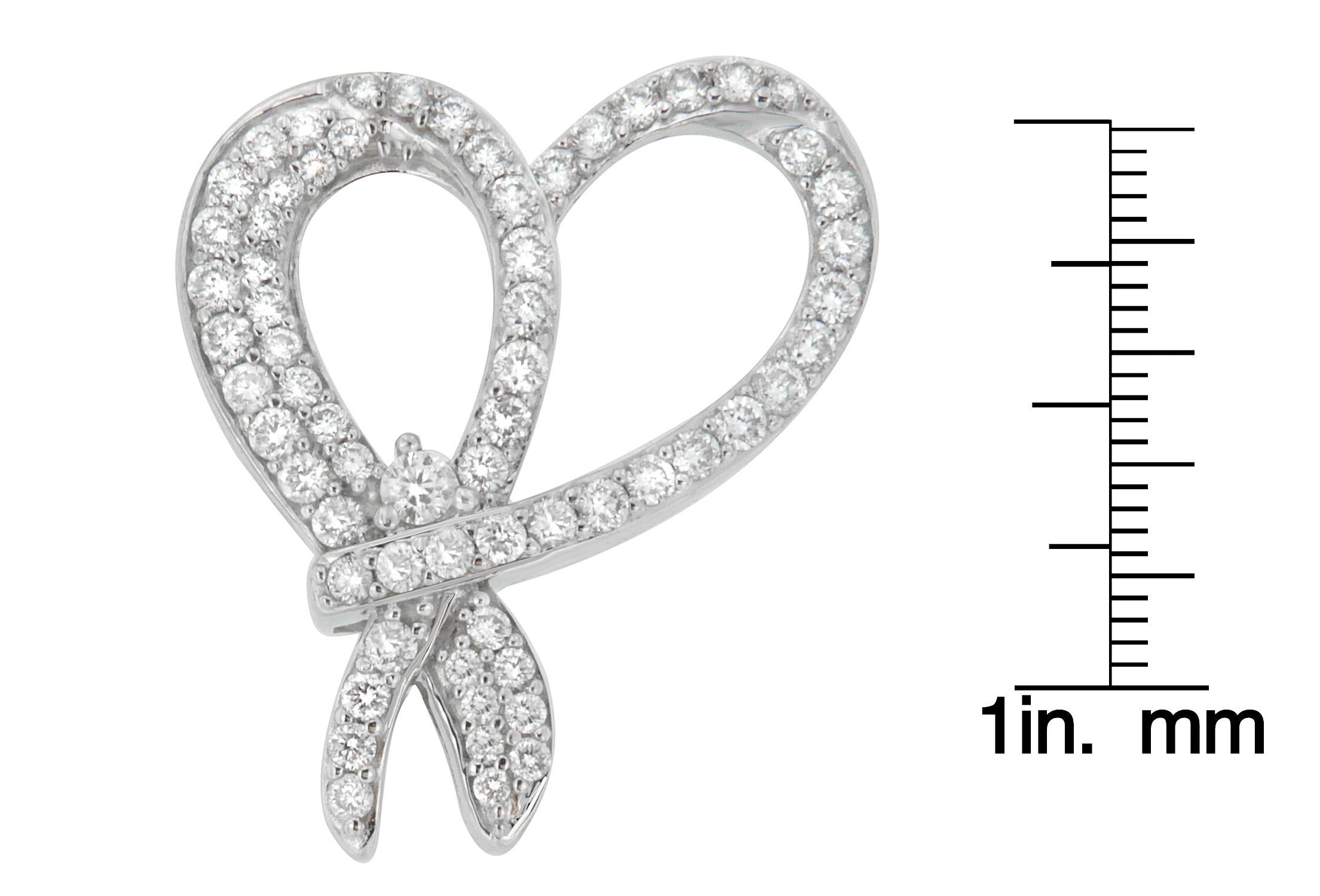 10K White Gold 1.0 Carat Round Cut Diamond Heart and Bow Pendant Necklace In New Condition For Sale In New York, NY
