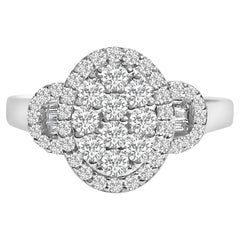 Anello in oro bianco 10K da 1,0 carati con diamante reale ovale a forma di cluster aureolato in stile Art Deco con 3 pietre