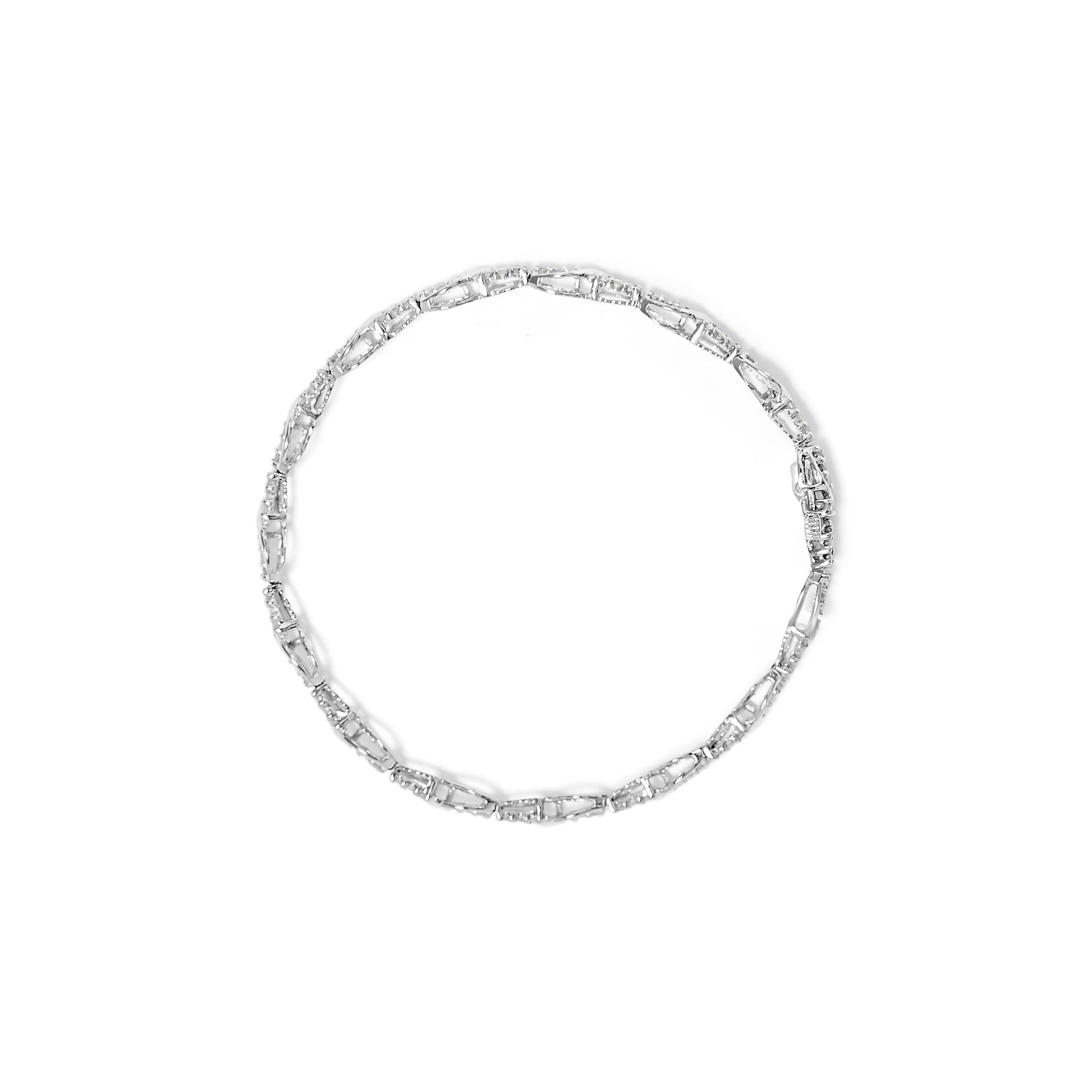 Brazalete de tenis de oro blanco de 10 quilates con 1,00 qt de diamantes talla redonda y eslabón en espiral Moderno en venta