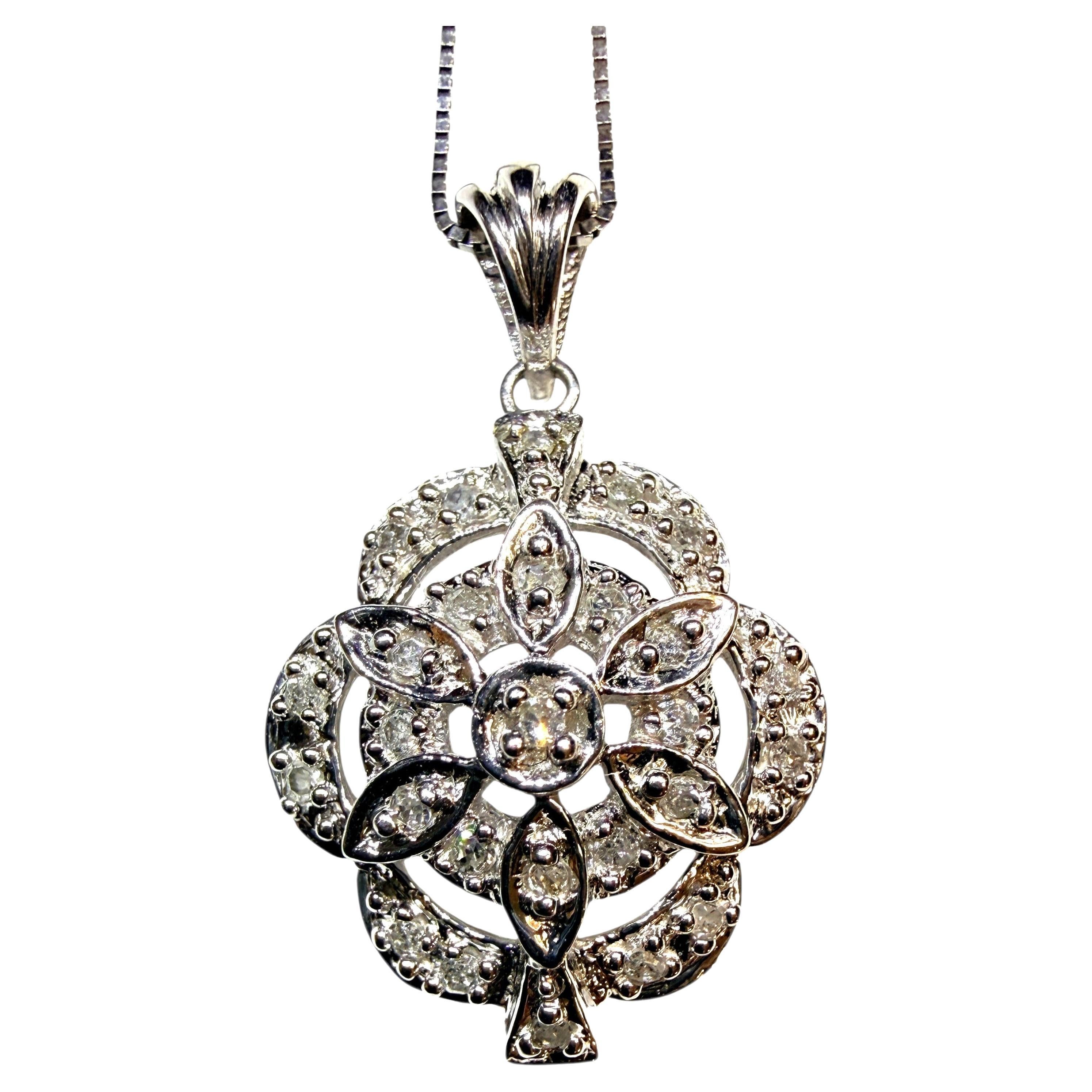10k White Gold .15 Carat Diamond Pendant Necklace 18 Inches in vendita