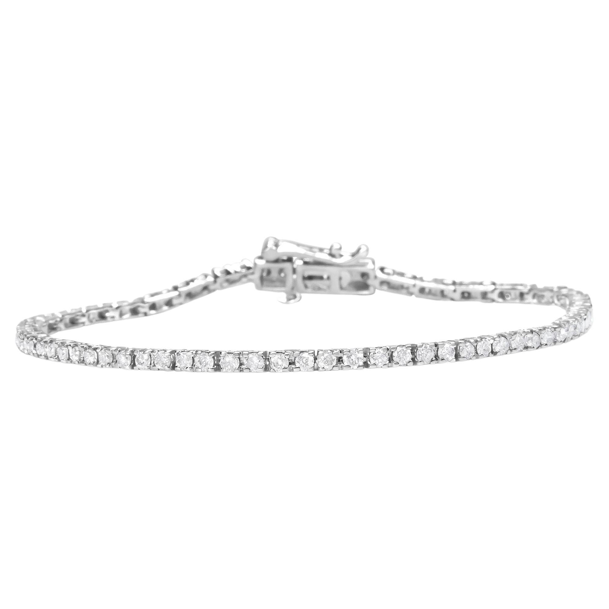 Bracelet tennis classique en or blanc 10 carats avec diamants taille ronde de 2,0 carats sertis à la griffe en vente