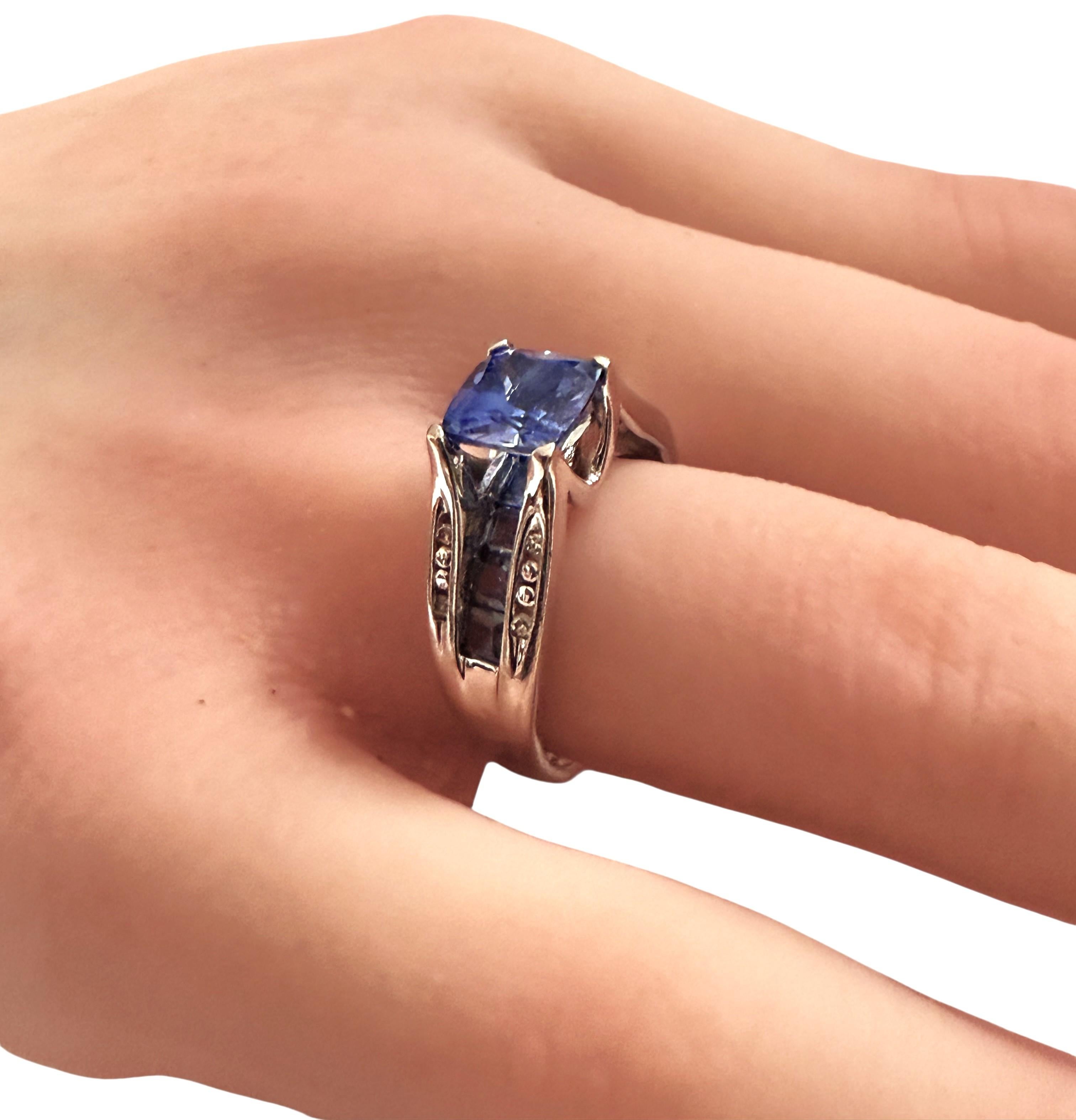 10k White Gold 2.32 Carat Princess Cut Tanzanite & Diamond Ring Size 7 For Sale 2