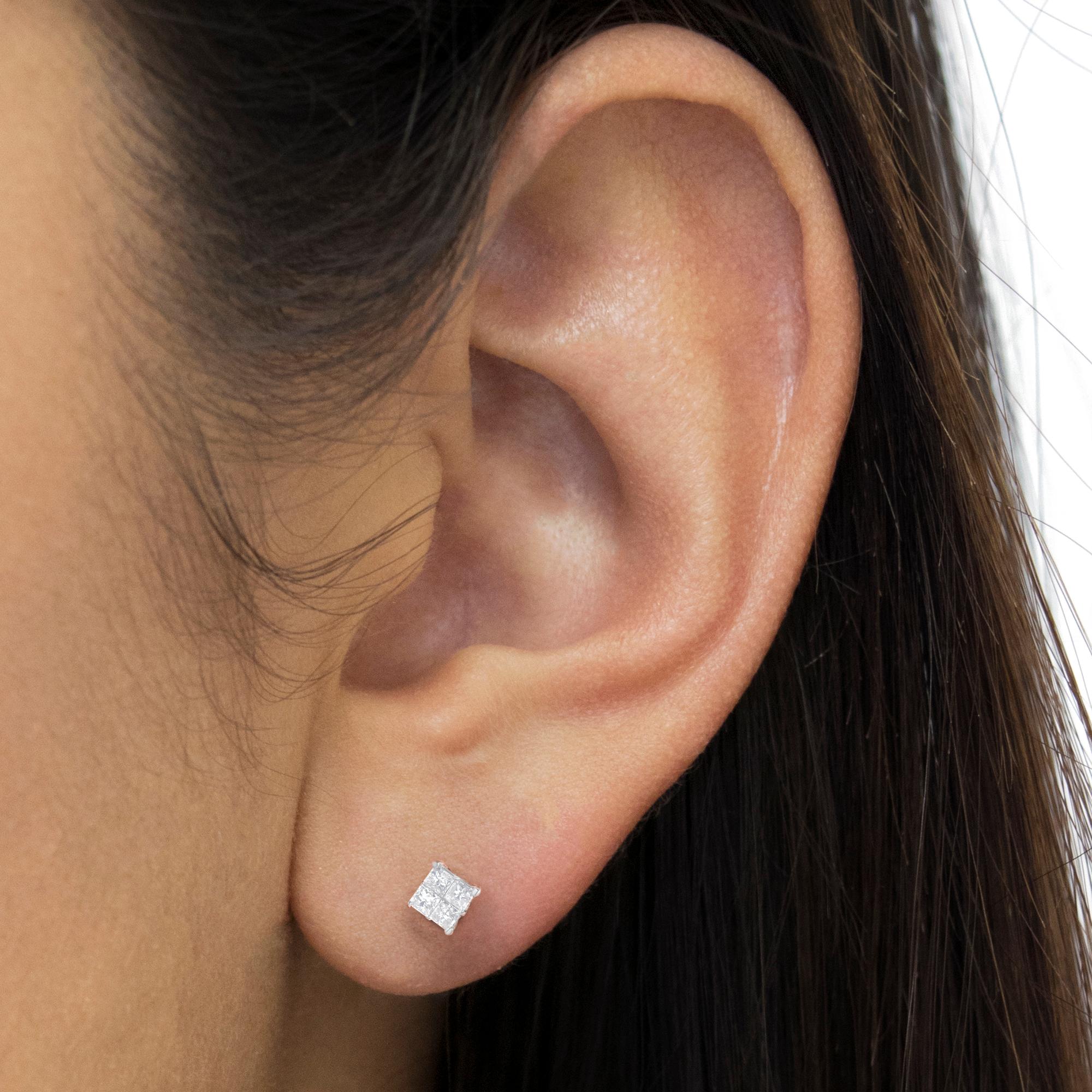 Modern 10K White Gold 3/4 Carat Diamond Composite Stud Earrings For Sale