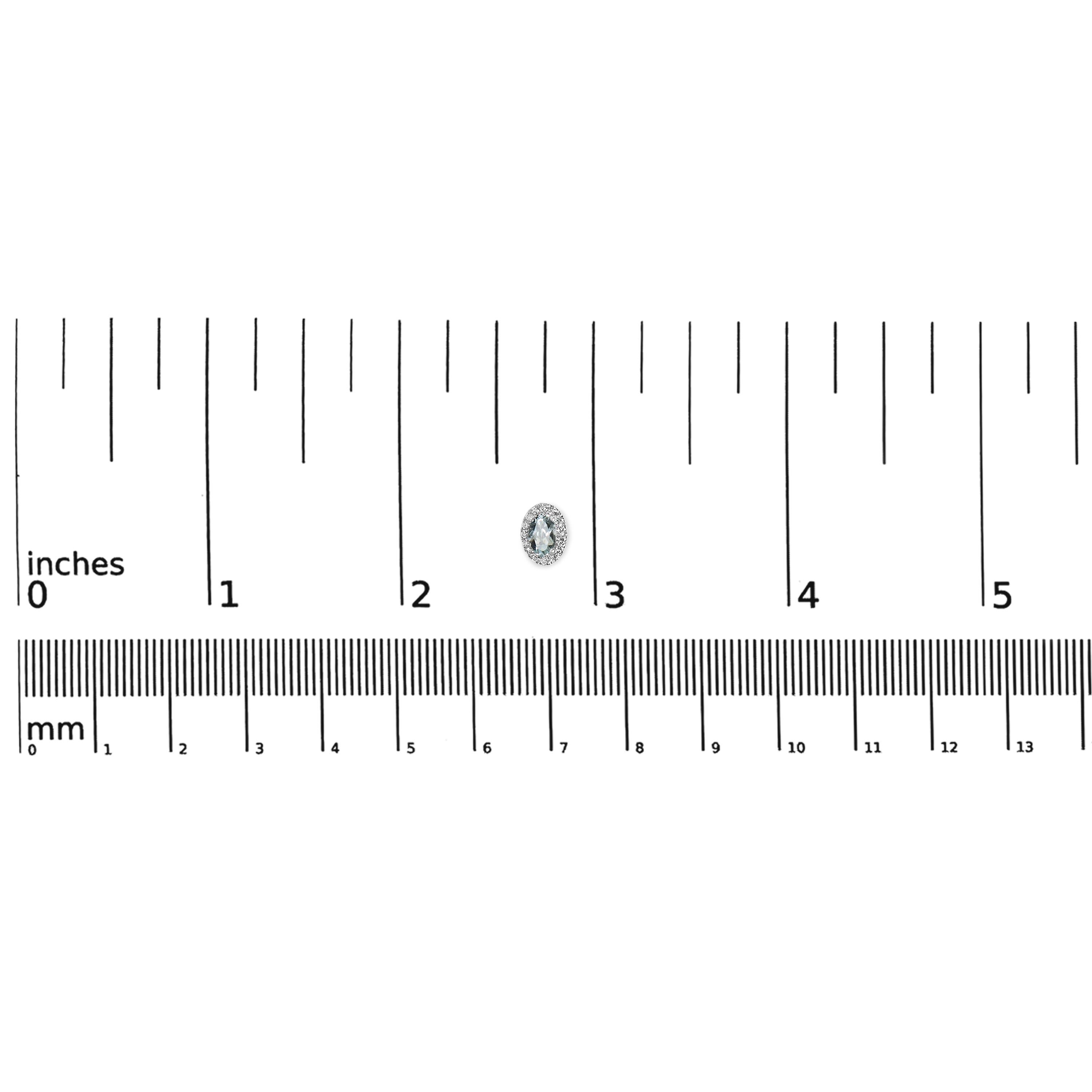 Taglio rotondo Orecchini a cono in oro bianco 10K 5x3 MM con acquamarina blu ovale e diamanti in vendita