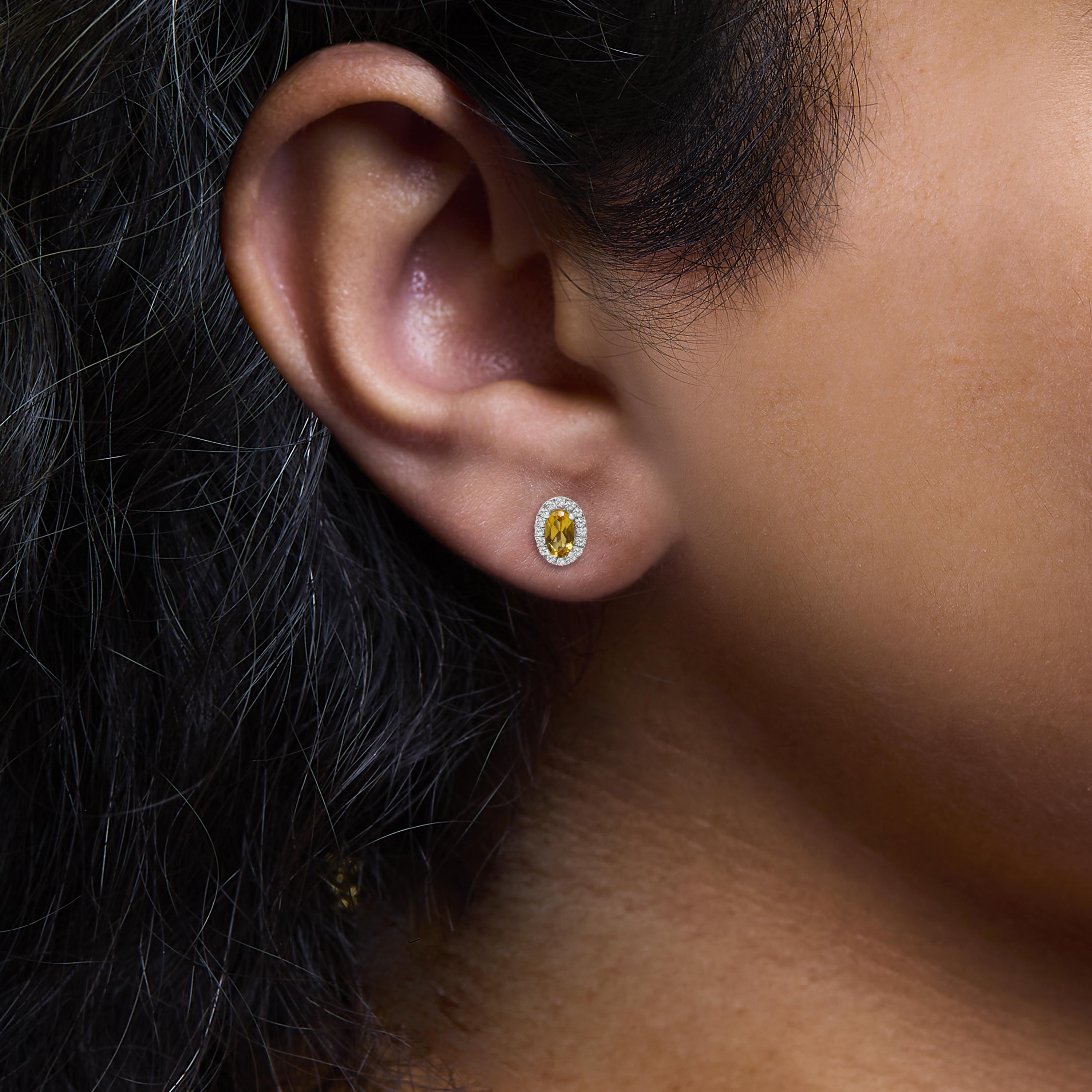 Orecchini a lobo ovali in oro bianco 10K 5x3 MM con citrino giallo e diamanti In condizioni Nuovo in vendita a New York, NY