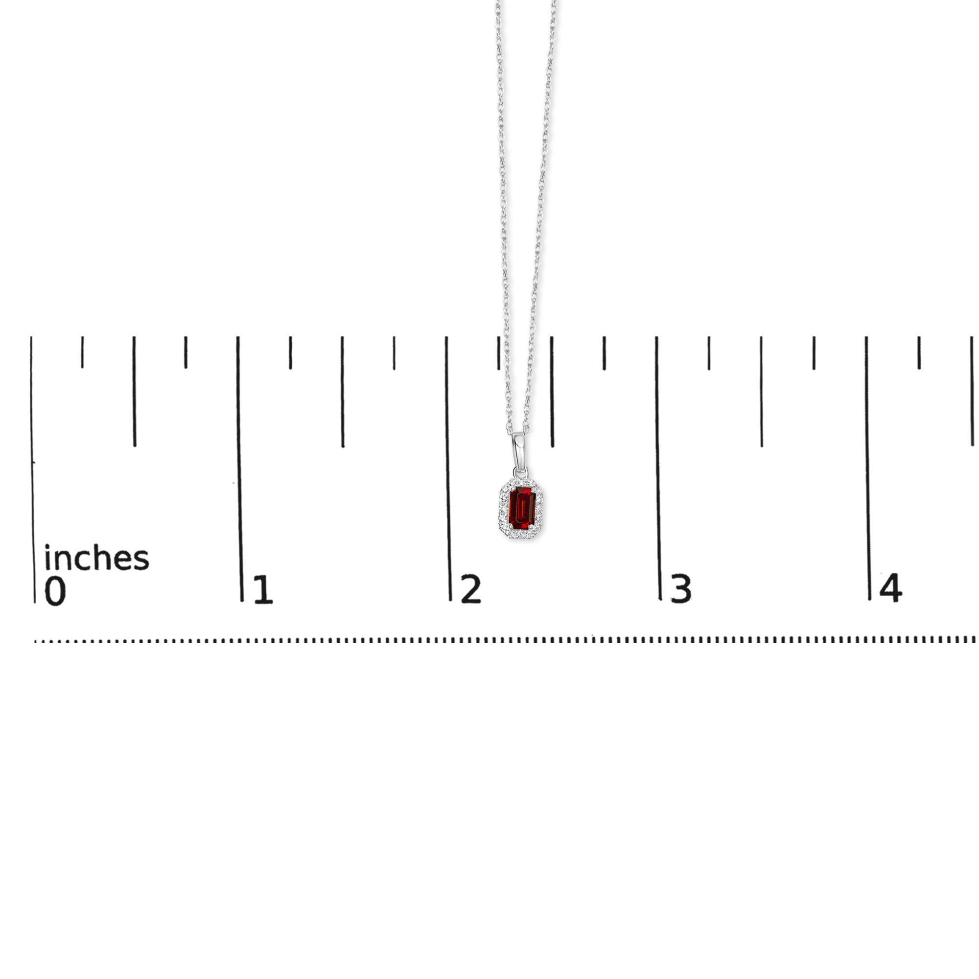 Collana con ciondolo ottagonale a raggiera in oro bianco 10K con gemme e diamanti da 5x3 mm In condizioni Nuovo in vendita a New York, NY