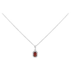 Collana con ciondolo ottagonale a raggiera in oro bianco 10K con gemme e diamanti da 5x3 mm