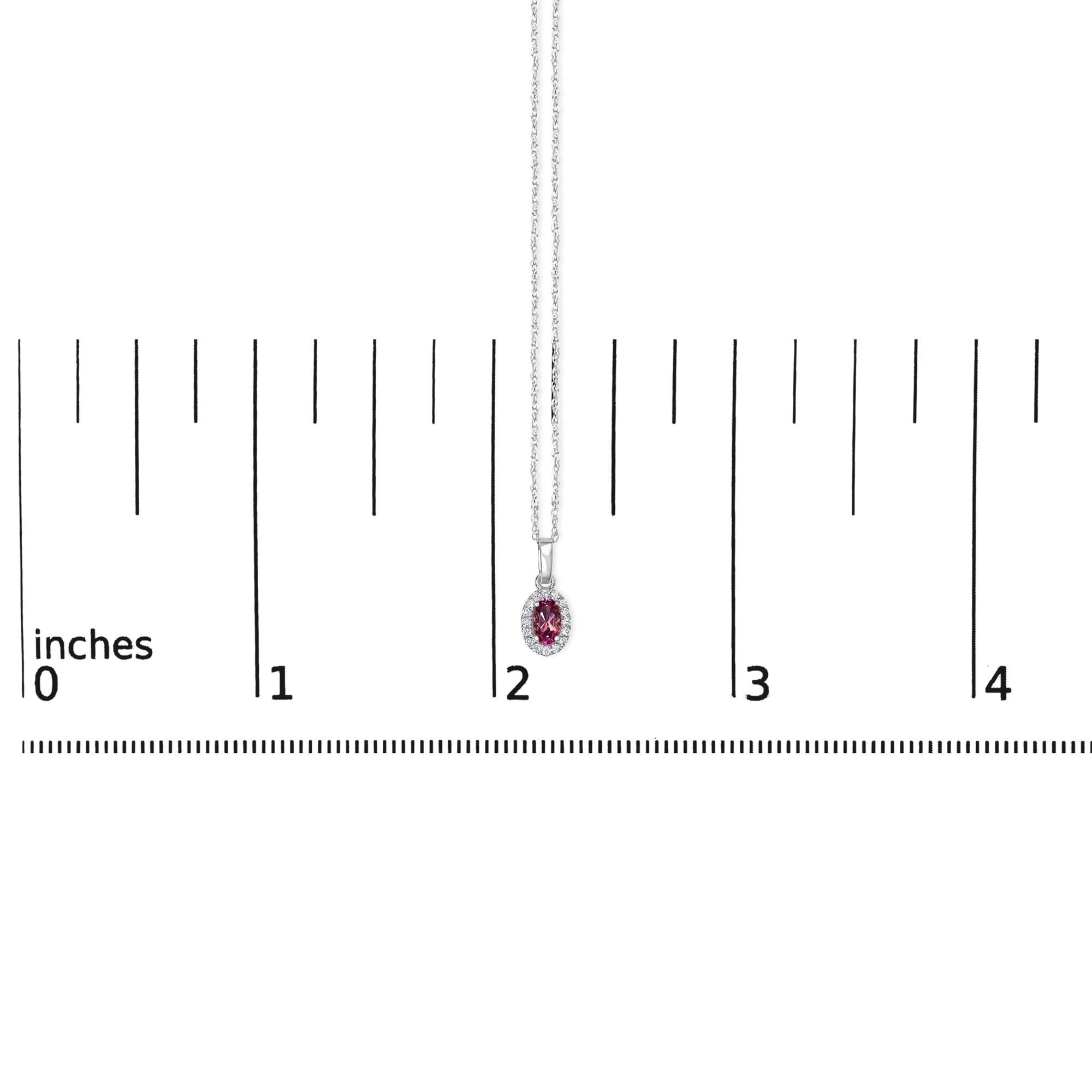 Taglio a goccia Collana con ciondolo a raggiera in oro bianco 10K con tormalina rosa 5x3 mm e accenti di diamanti da 18 pollici in vendita