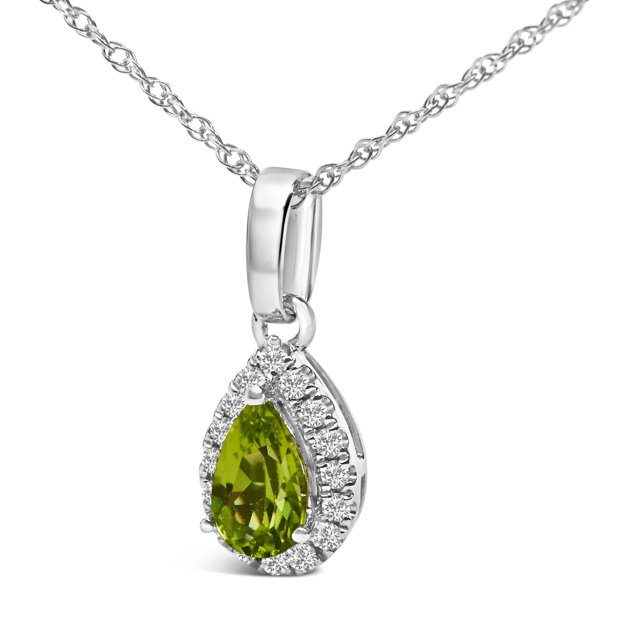 Moderno Collana con ciondolo a raggiera in oro bianco 10K con peridoto giallo e diamanti da 5x3mm in vendita