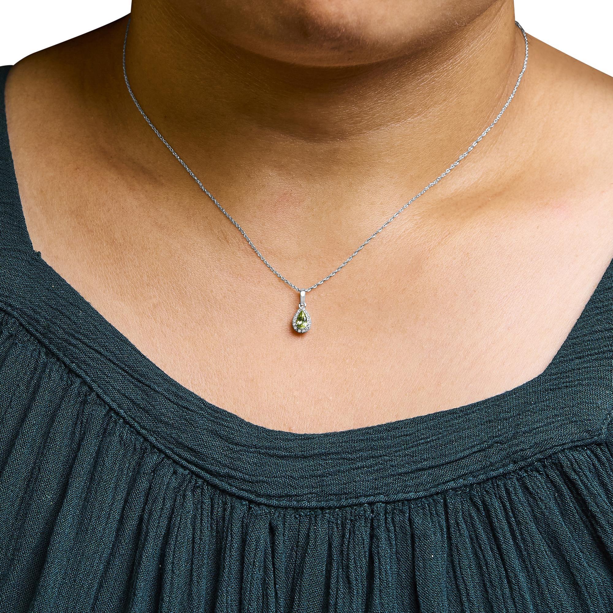 Taglio a goccia Collana con ciondolo a raggiera in oro bianco 10K con peridoto giallo e diamanti da 5x3mm in vendita