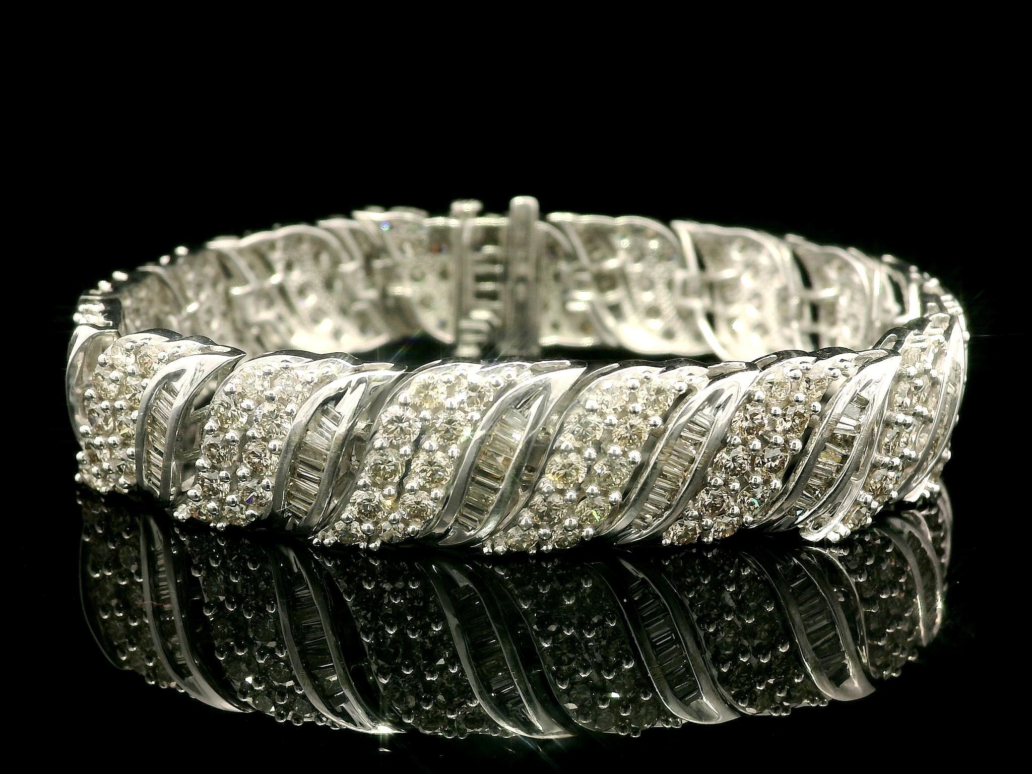 Women's 10k White Gold 7ctw Fiery Baguette & Round Diamond 12.3mm Wide Bracelet For Sale