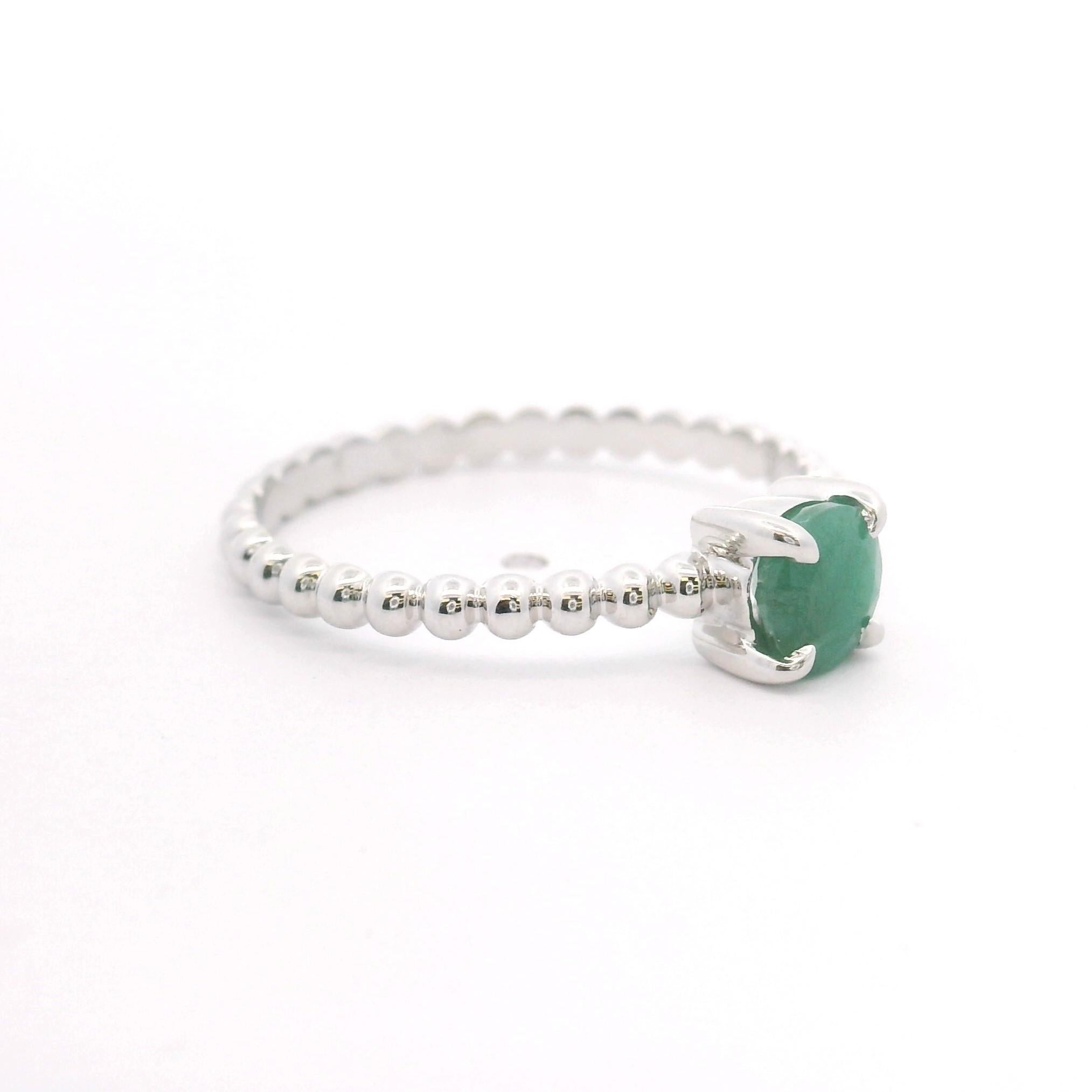 Condition:  Excellent Condition, Professionally Cleaned and Polished
Metal:  10k Gold (Marked, and Professionally Tested)
Weight:  1.5g
Gemstone:  Round Cut Emerald 0.50ct
Band Width:  
Size: Box Tab Insert with Safety Latch
Markings:  