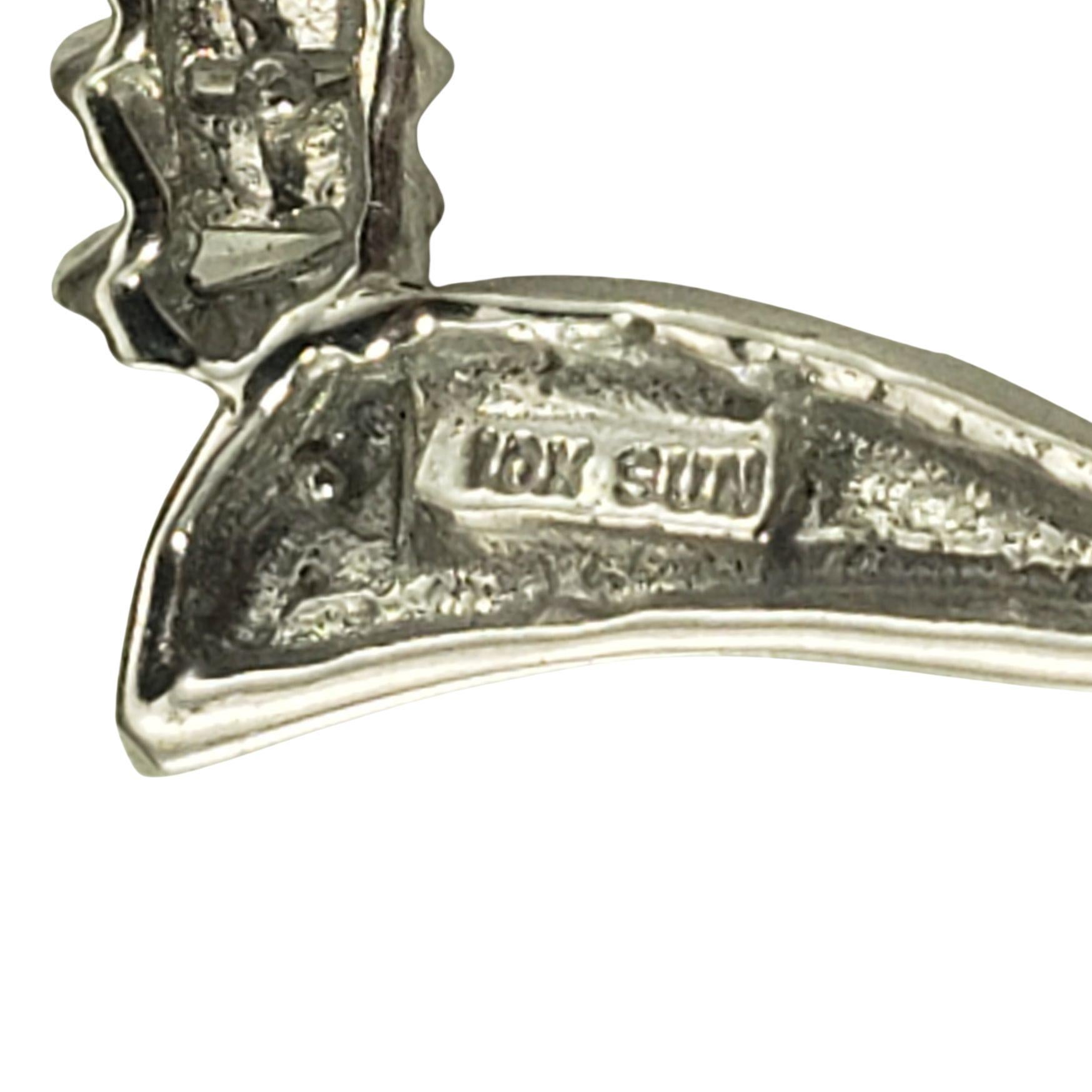 Ciondolo a cuore in oro bianco 10K e diamanti baguette #23444 In condizioni buone in vendita a Washington Depot, CT