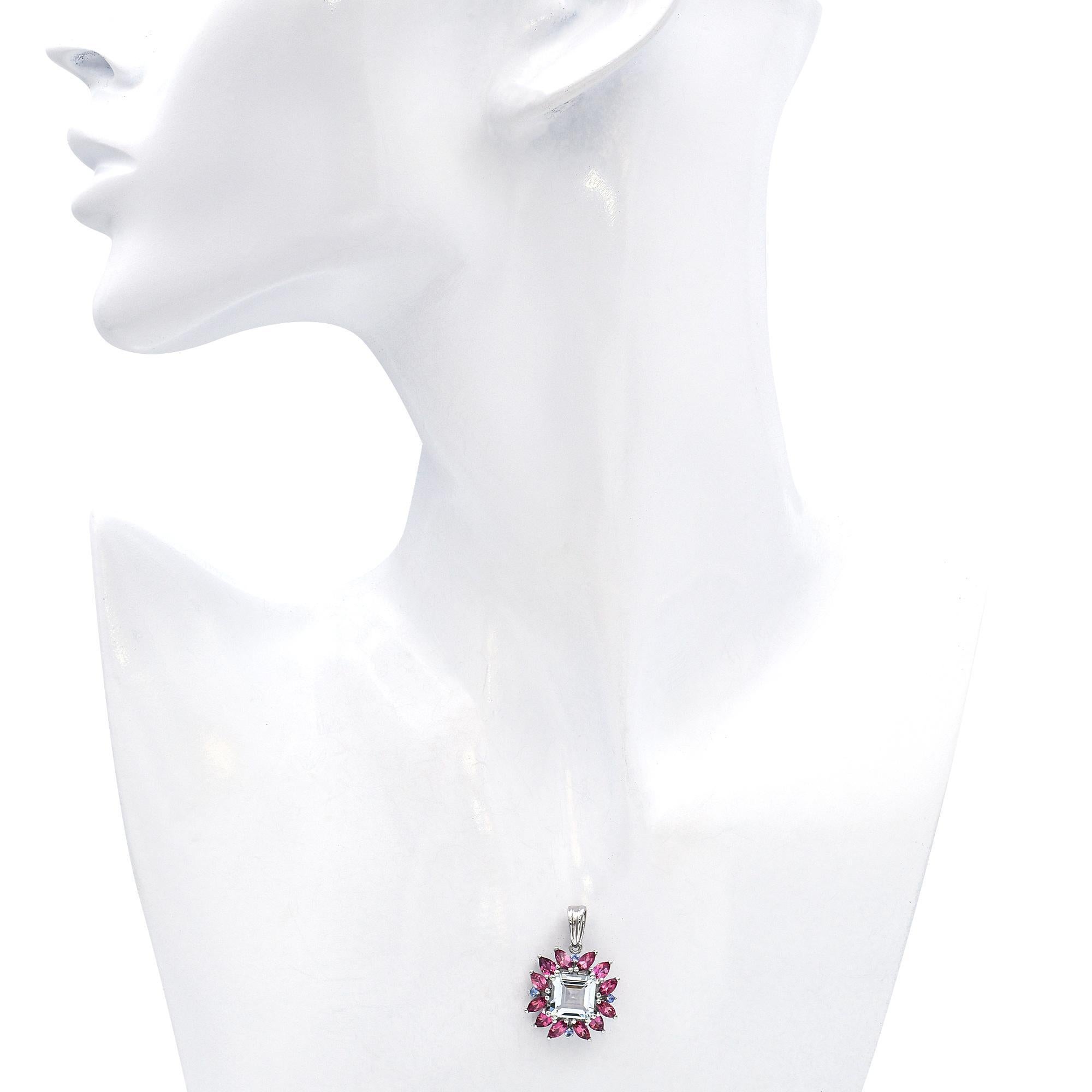 Taglio Asscher Ciondolo in oro bianco 10k con tormalina acquamarina e tanzanite in vendita