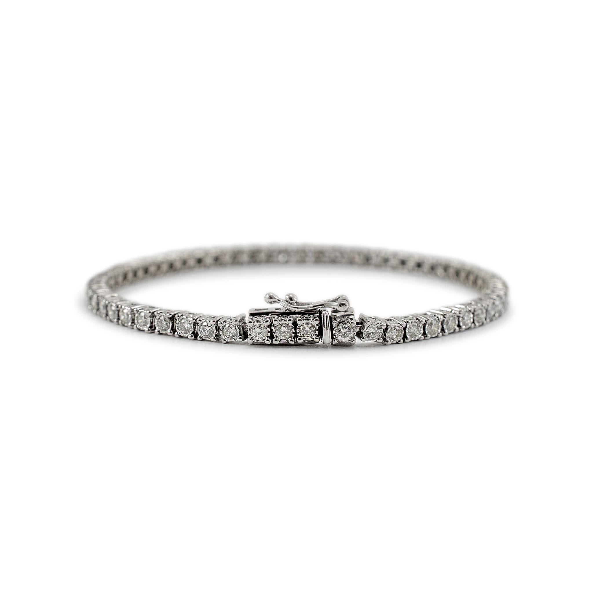 10K White Gold Bezel Set 2.17ct Diamond Tennis Bracelet In Excellent Condition In Houston, TX