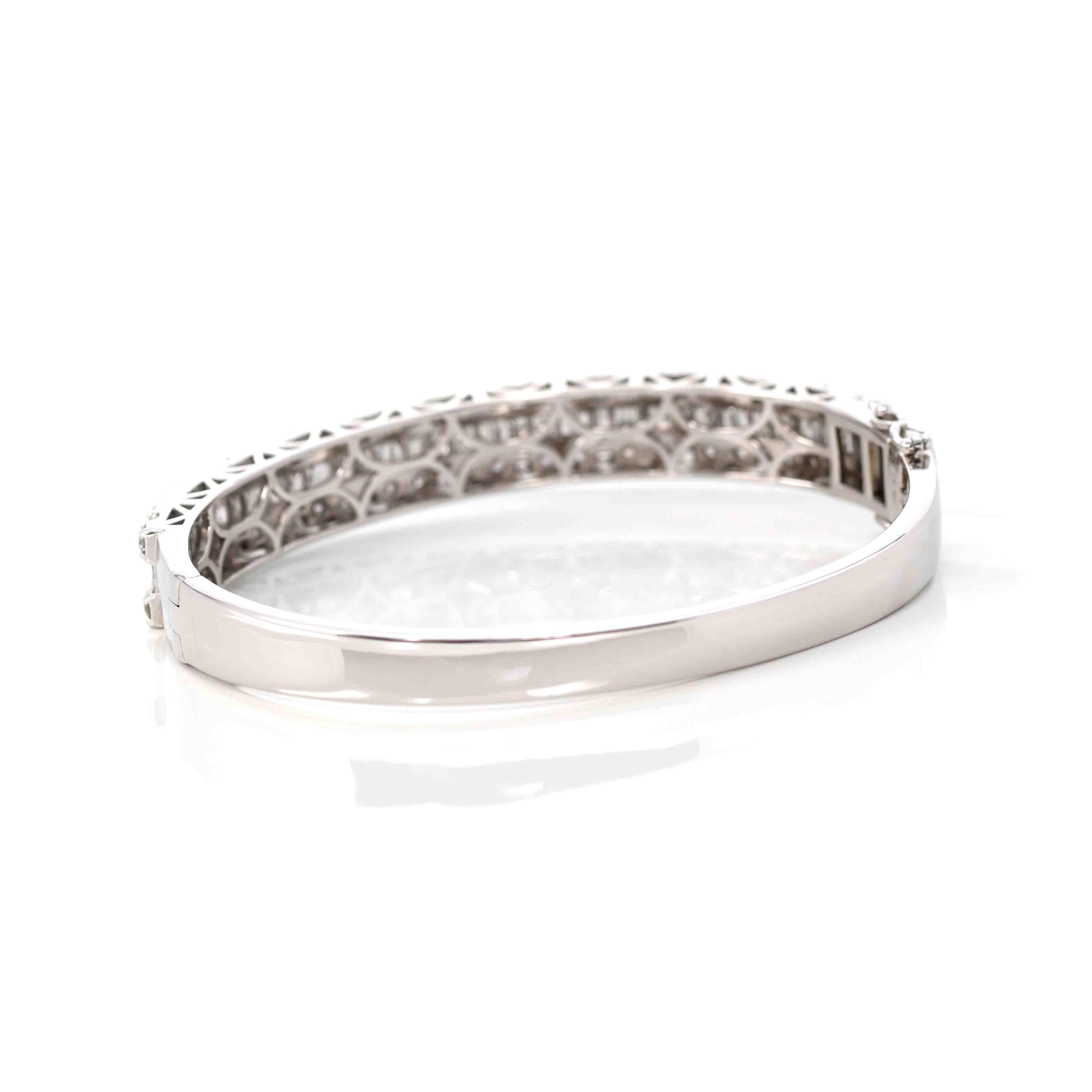 10k White Gold Channel Set Baguette& Round Diamonds Oval Bangle Bracelet In New Condition For Sale In Portland, OR