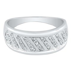 Bague à anneau en or blanc 10 carats avec diamants diagonaux