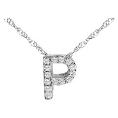 Collana con ciondolo con iniziali dell'alfabeto in oro bianco 10K con accenti di diamanti "P"