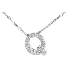 Collana con ciondolo con iniziale alfabetica "Q" in oro bianco 10K con accenti di diamanti