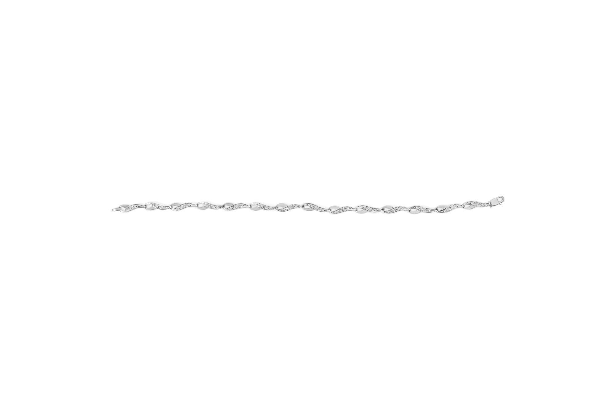 Taille ronde Bracelet à maillons en forme de spirale en or blanc 10 carats avec diamants en vente