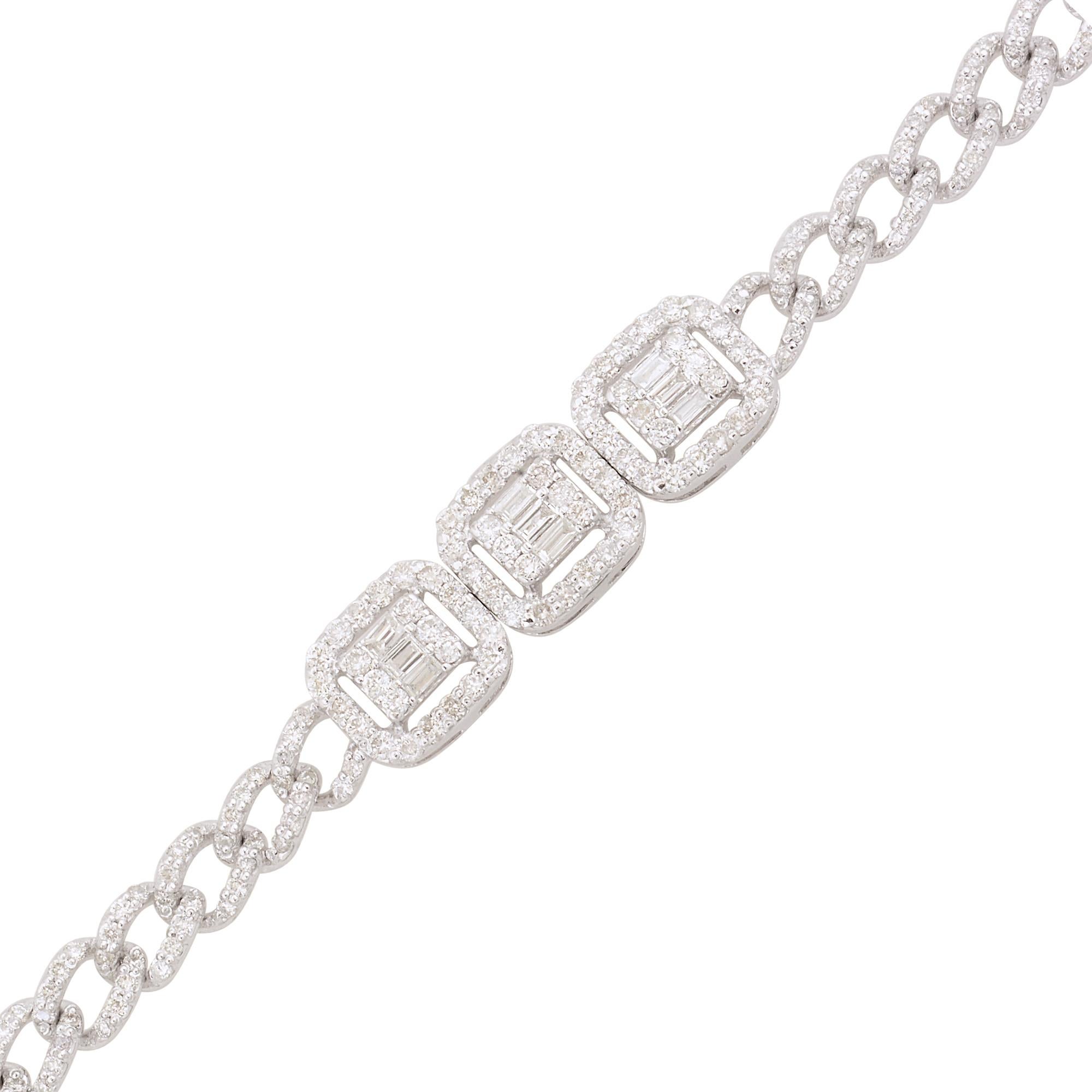 Coulés dans de l'or 10 carats, ces bracelets exquis sont sertis de 1,81 carats de diamants étincelants.

Suivez la vitrine de Spectrum Jewels pour découvrir la dernière collection et les pièces exclusives. Spectrum Jewels est fièrement classé parmi
