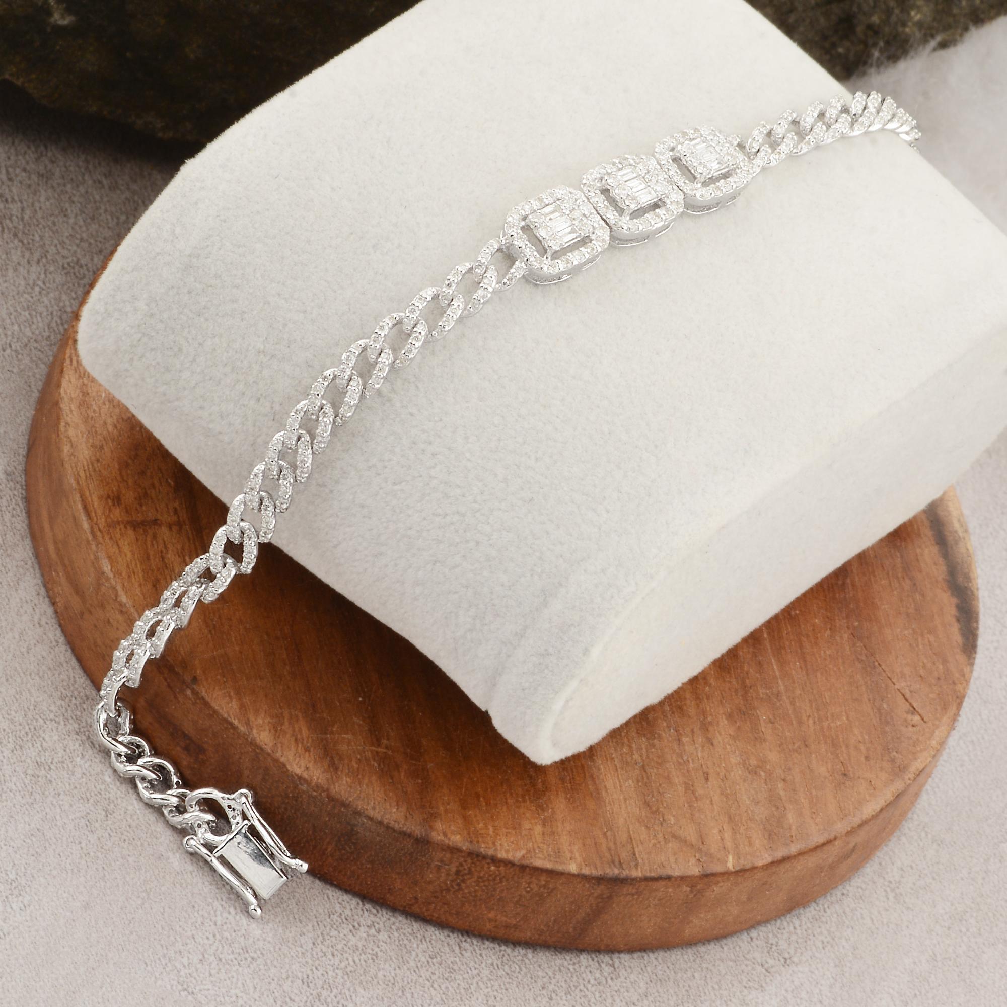 Moderne Bracelet à maillons cubains en or blanc 10 carats avec diamants baguettes ronds en vente