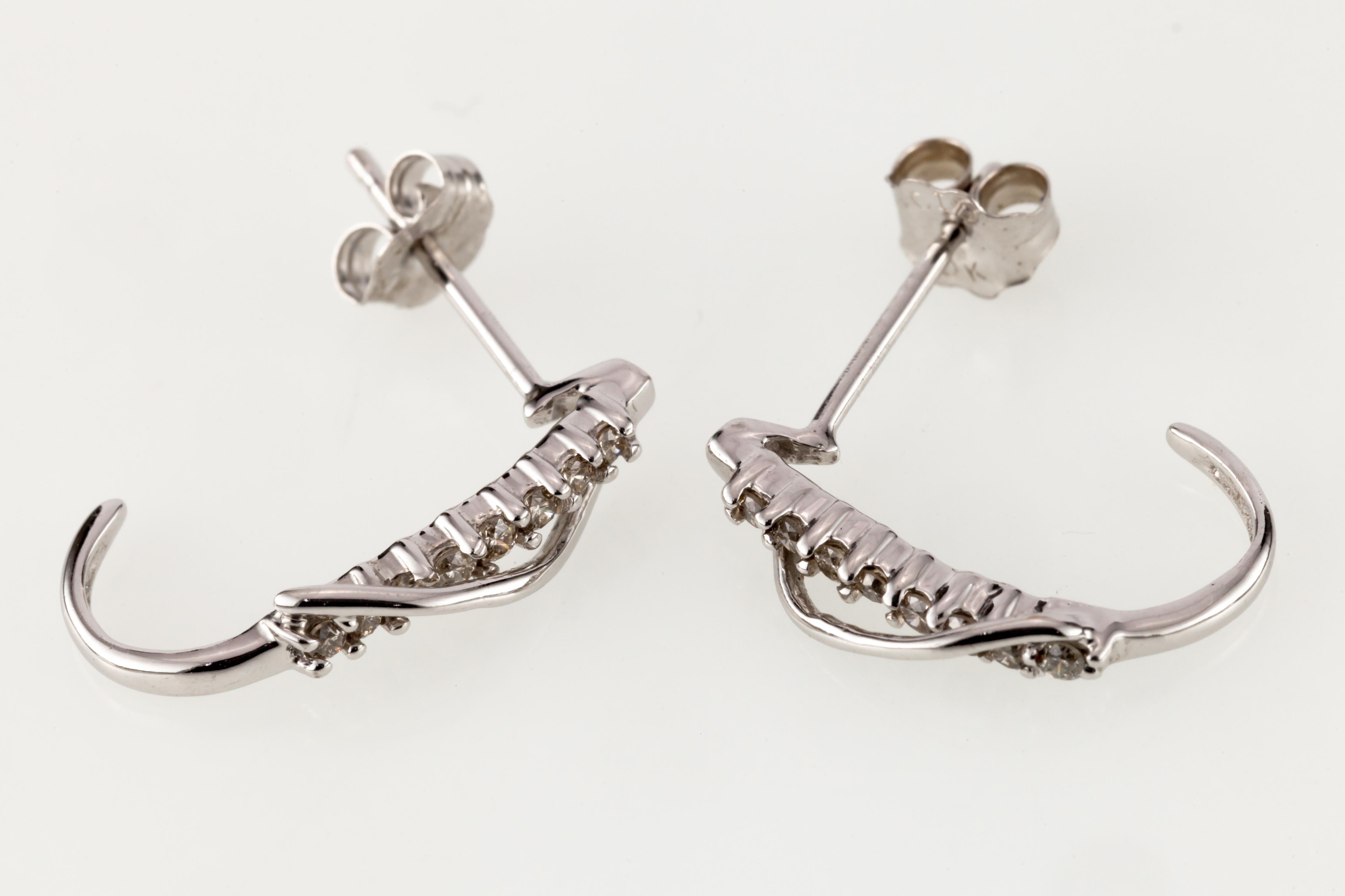 Women's 10k White Gold Diamond Drop Earrings with Butterfly Backs, 0.15 Carat For Sale