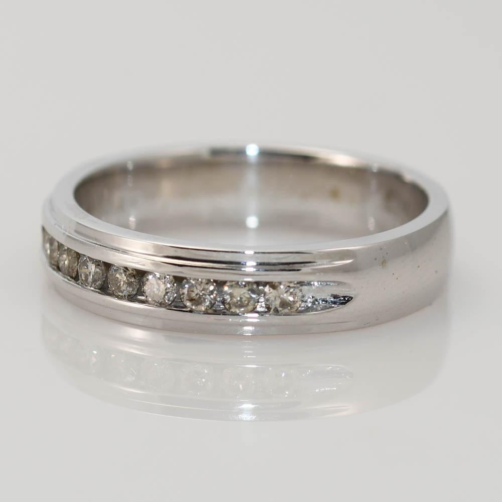 10K Weißgold Diamant Ehering 0,35ct im Zustand „Hervorragend“ im Angebot in Laguna Beach, CA