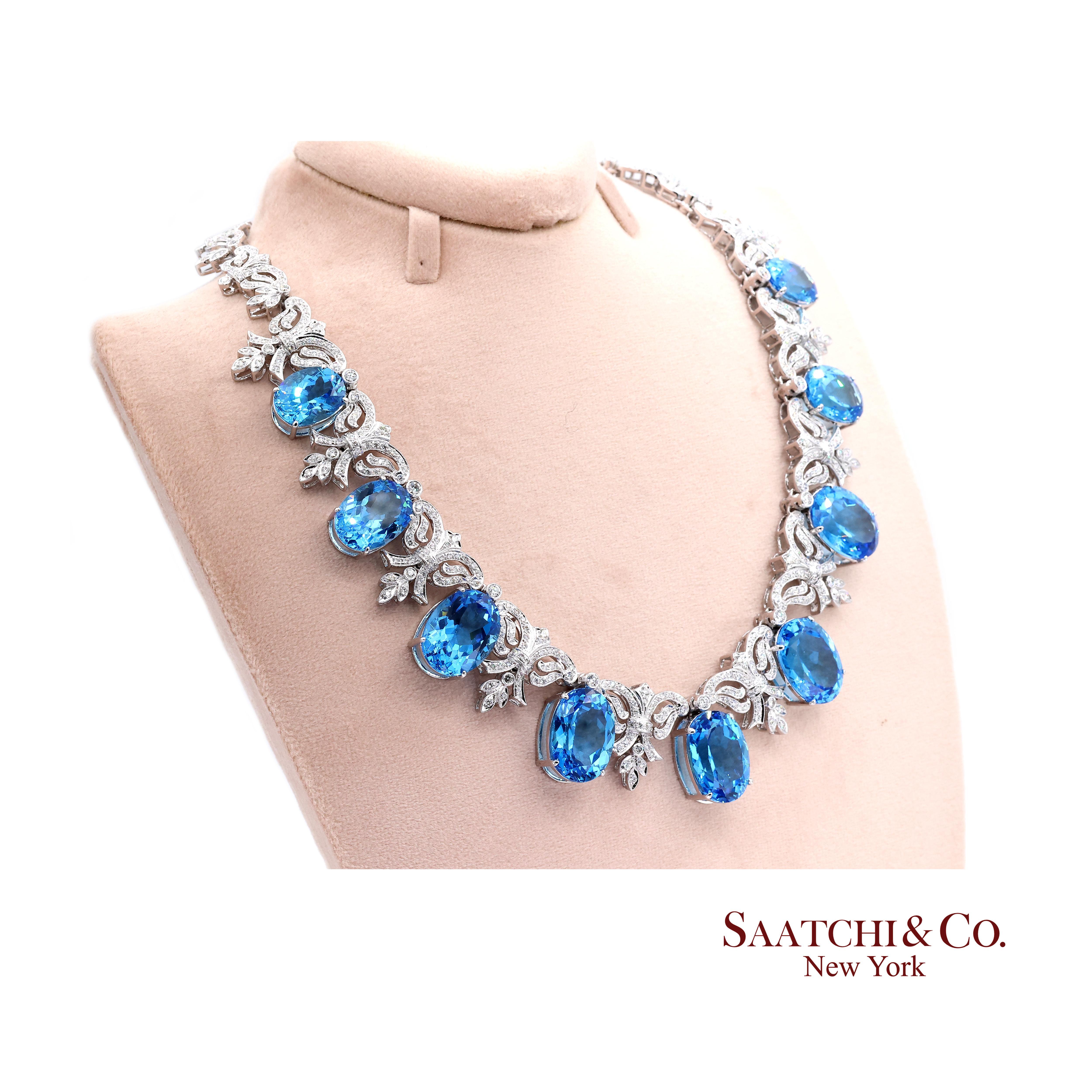 10K Weißgold Natürlicher Diamant Blauer Königstopas Elegante Halskette im Zustand „Hervorragend“ im Angebot in New York, NY