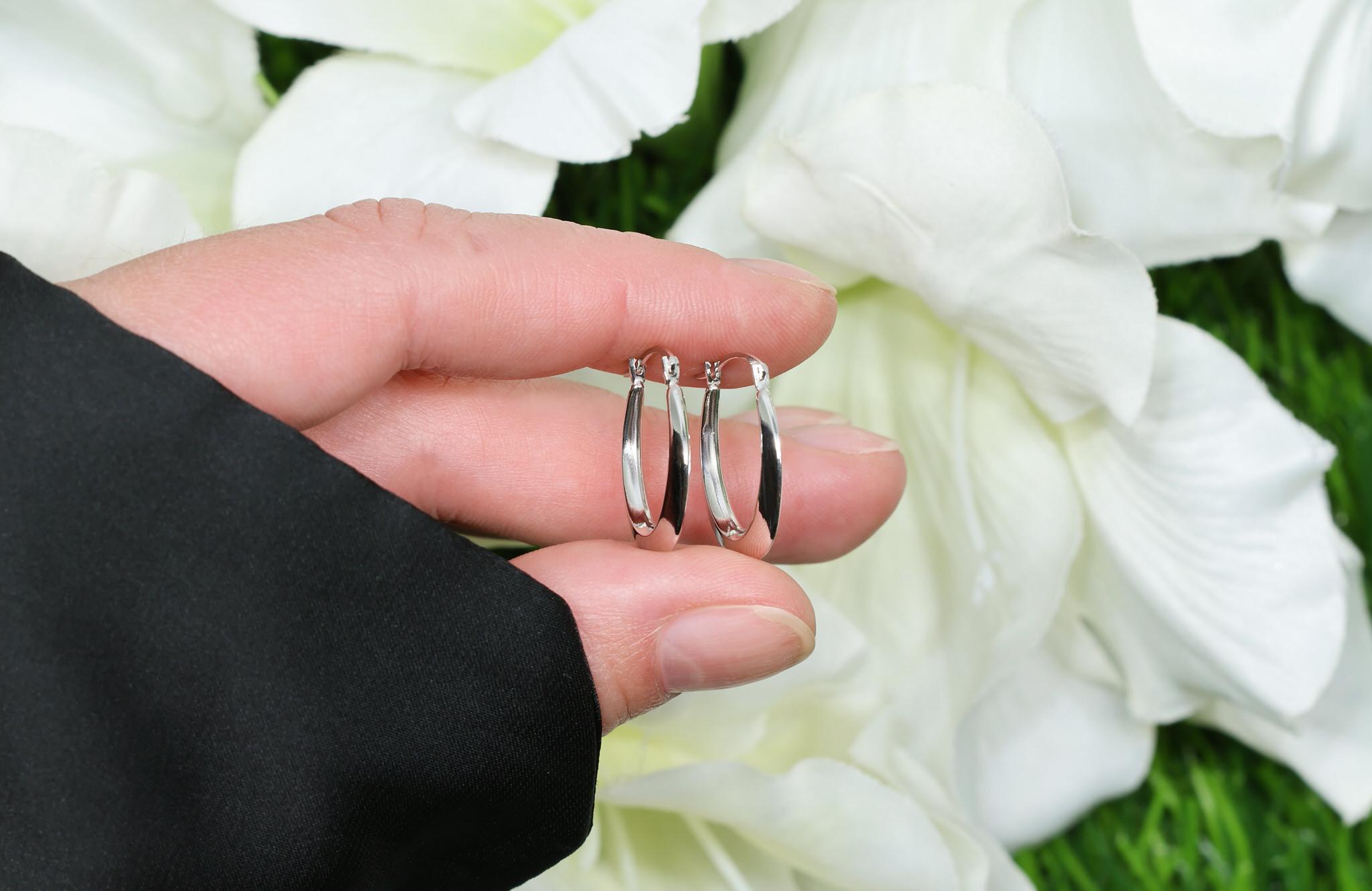 10K White Gold Oval Hoop Earrings For Sale 1