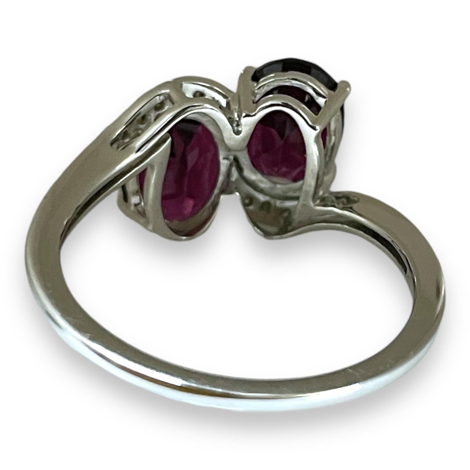 Modern Solid White Gold Radiant Garnet and Diamond White Gold Delight ring Size 6 For Sale