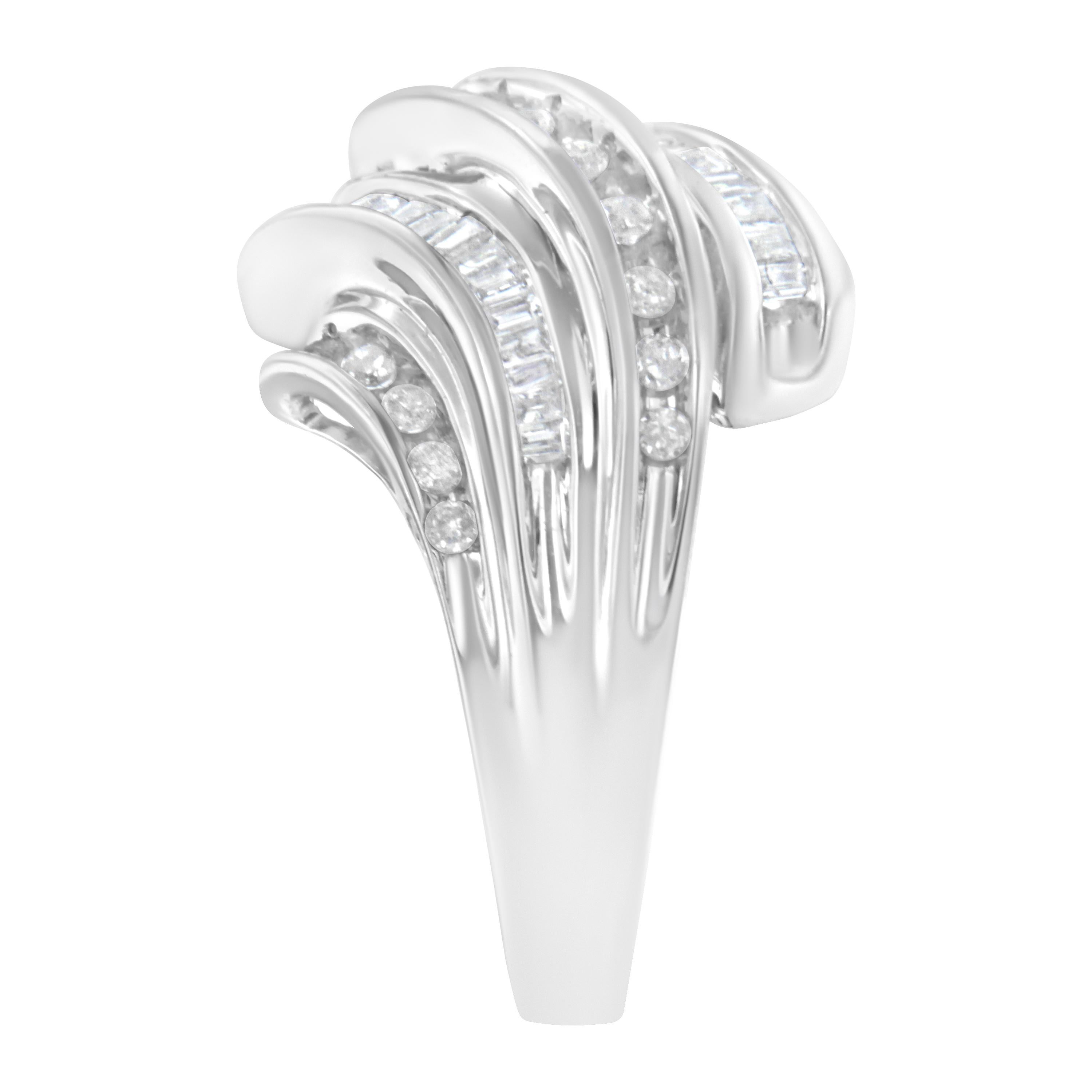 10K White Gold Round and Baguette Cut 3/4 Cttw Diamond Channel Ring In New Condition For Sale In New York, NY