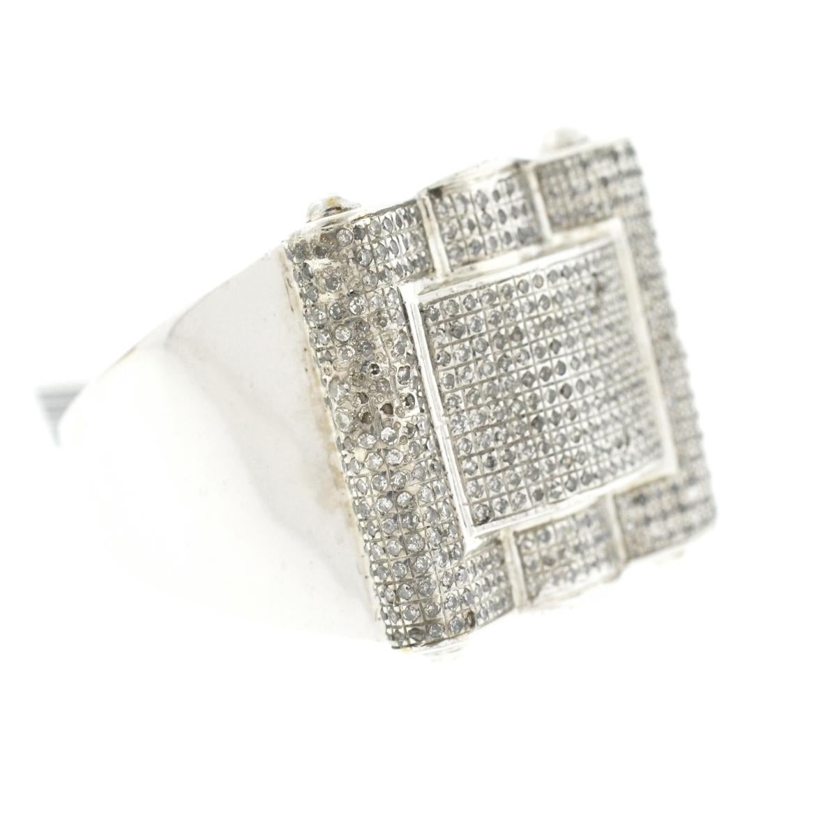 Style - Square Pave Diamond Mens Ring
Size - 10
Metal - 10k White Gold
Weight - 9.5 Grams
Stones - Pave Diamonds
i-1532oee